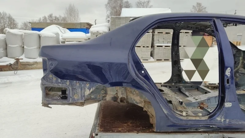 Крыло заднее правое Toyota Corolla
