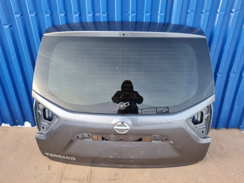 Крышка багажника Nissan Terrano
