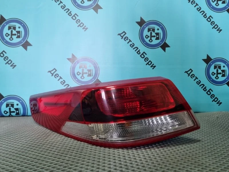Фонарь задний наружный левый Kia Optima