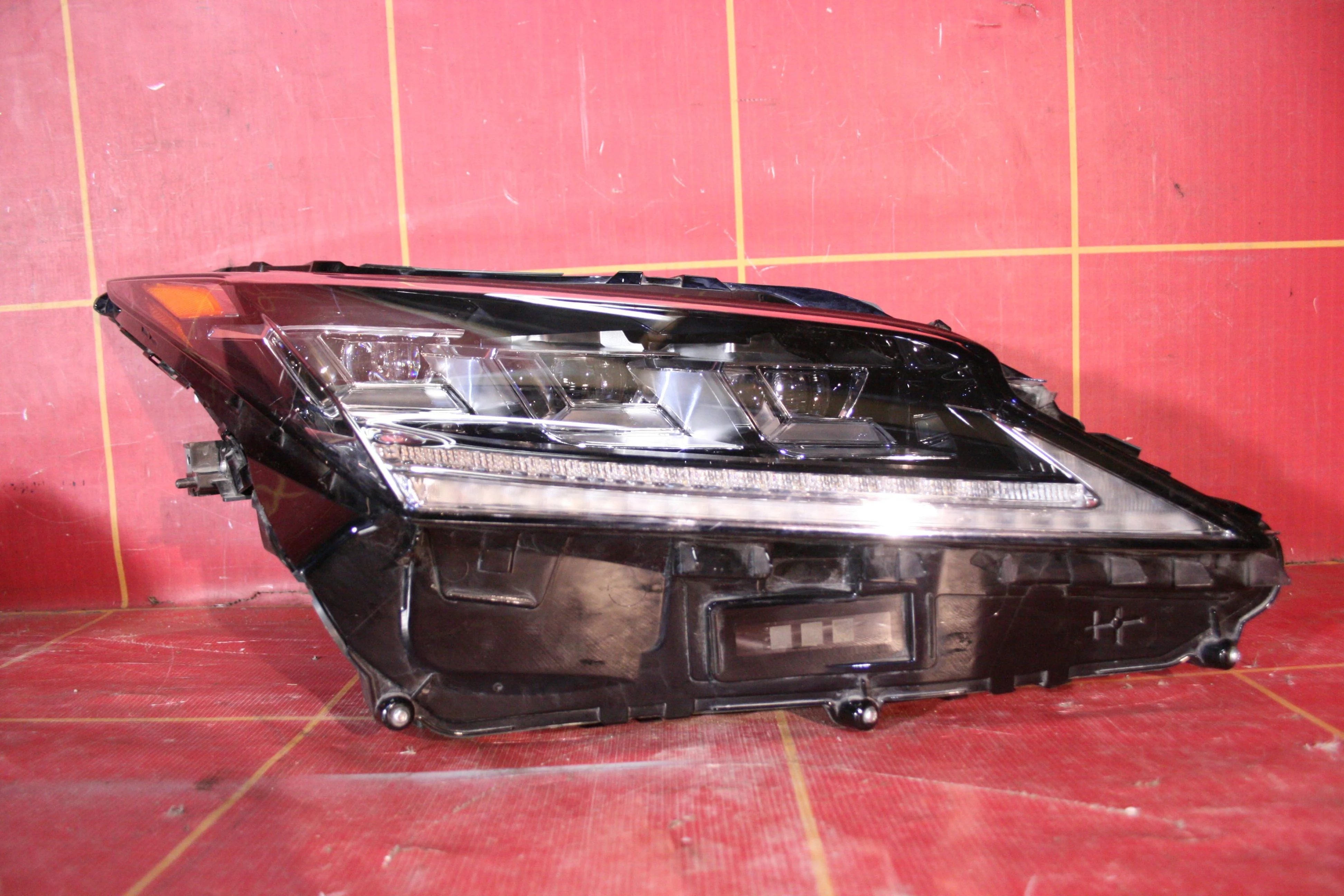 Фара правая Lexus RX200t/RX300/RX350/RX350L/RX450h/RX450hL/RX200t/RX300/RX450h/RX450hL