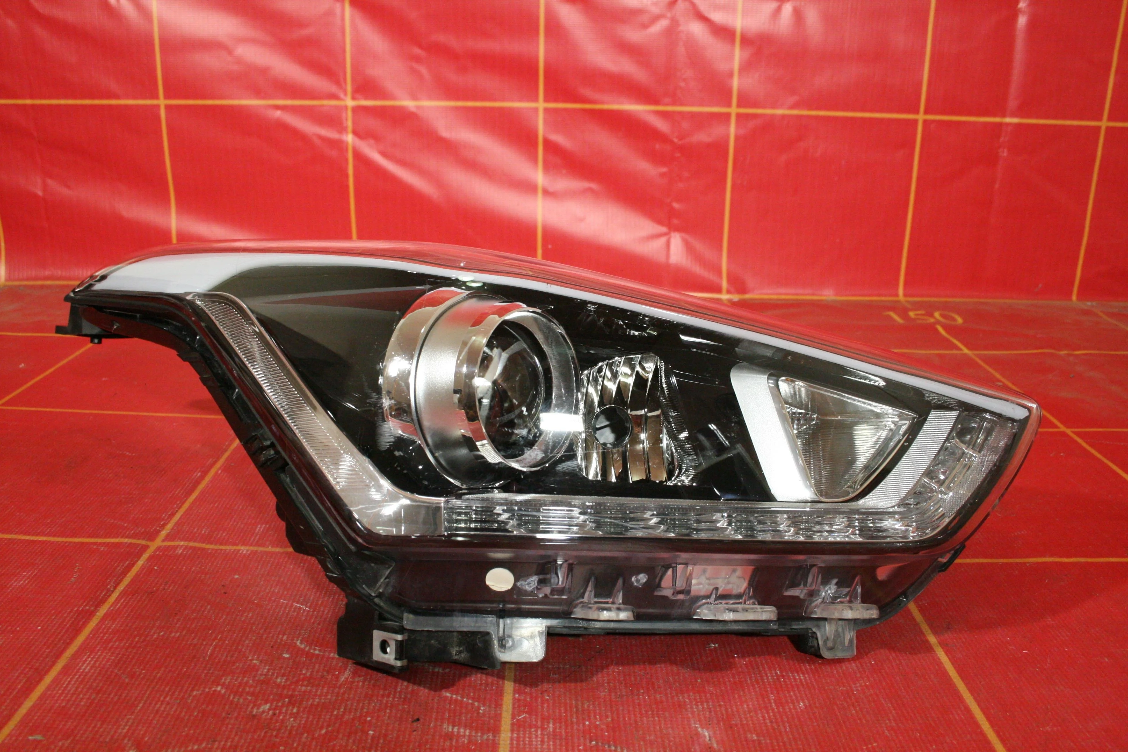 Фара правая Hyundai Creta