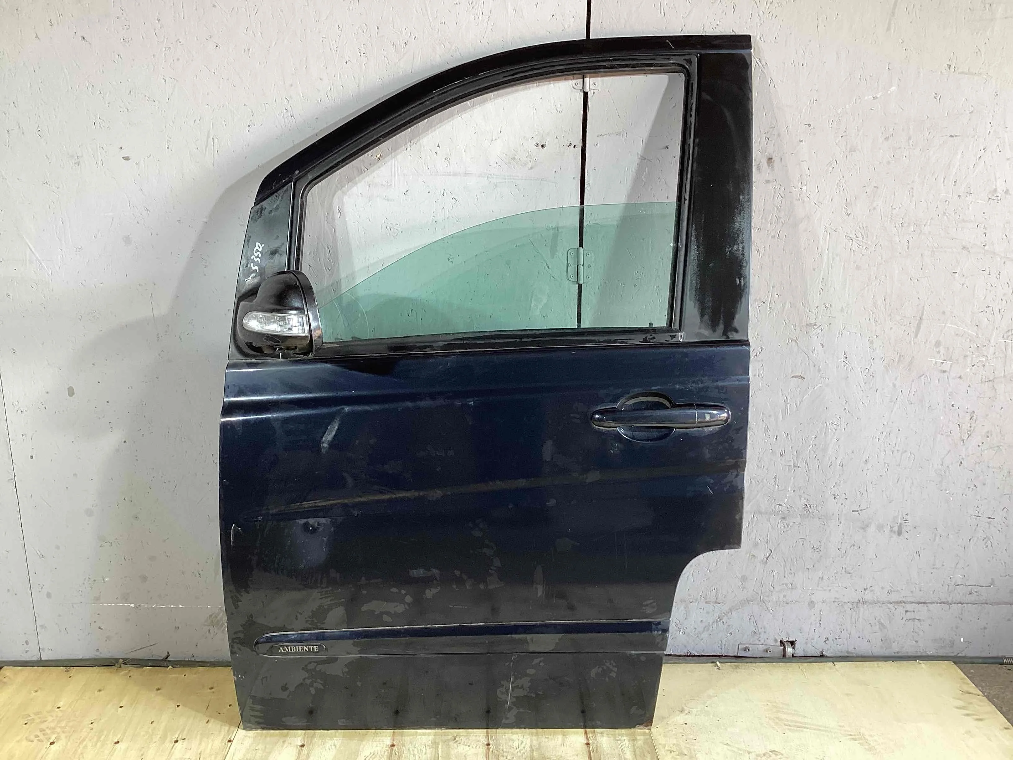 Дверь передняя левая Mercedes-Benz V-Class/Vito/Viano