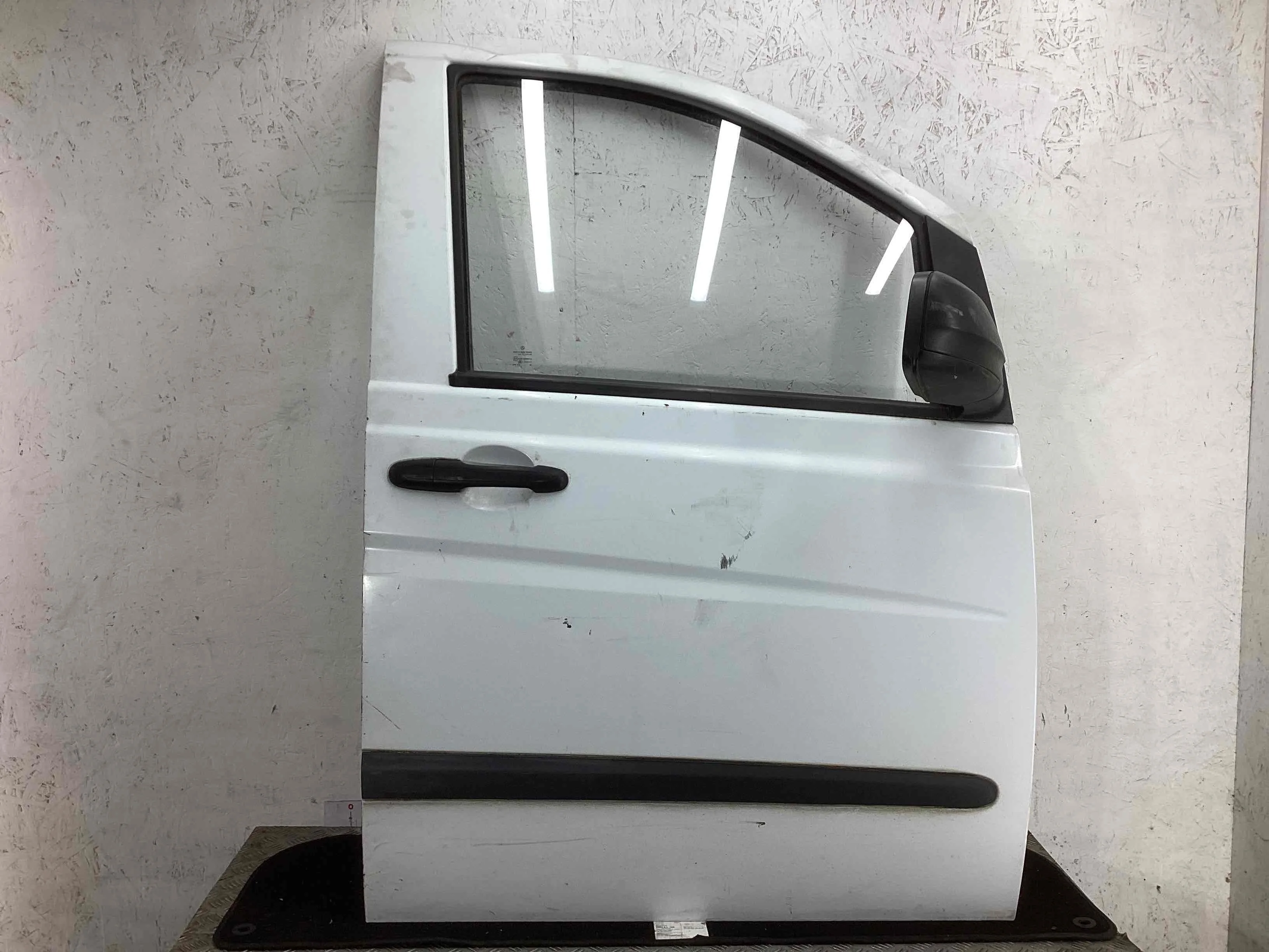 Дверь передняя правая Mercedes-Benz V-Class/Vito/Viano