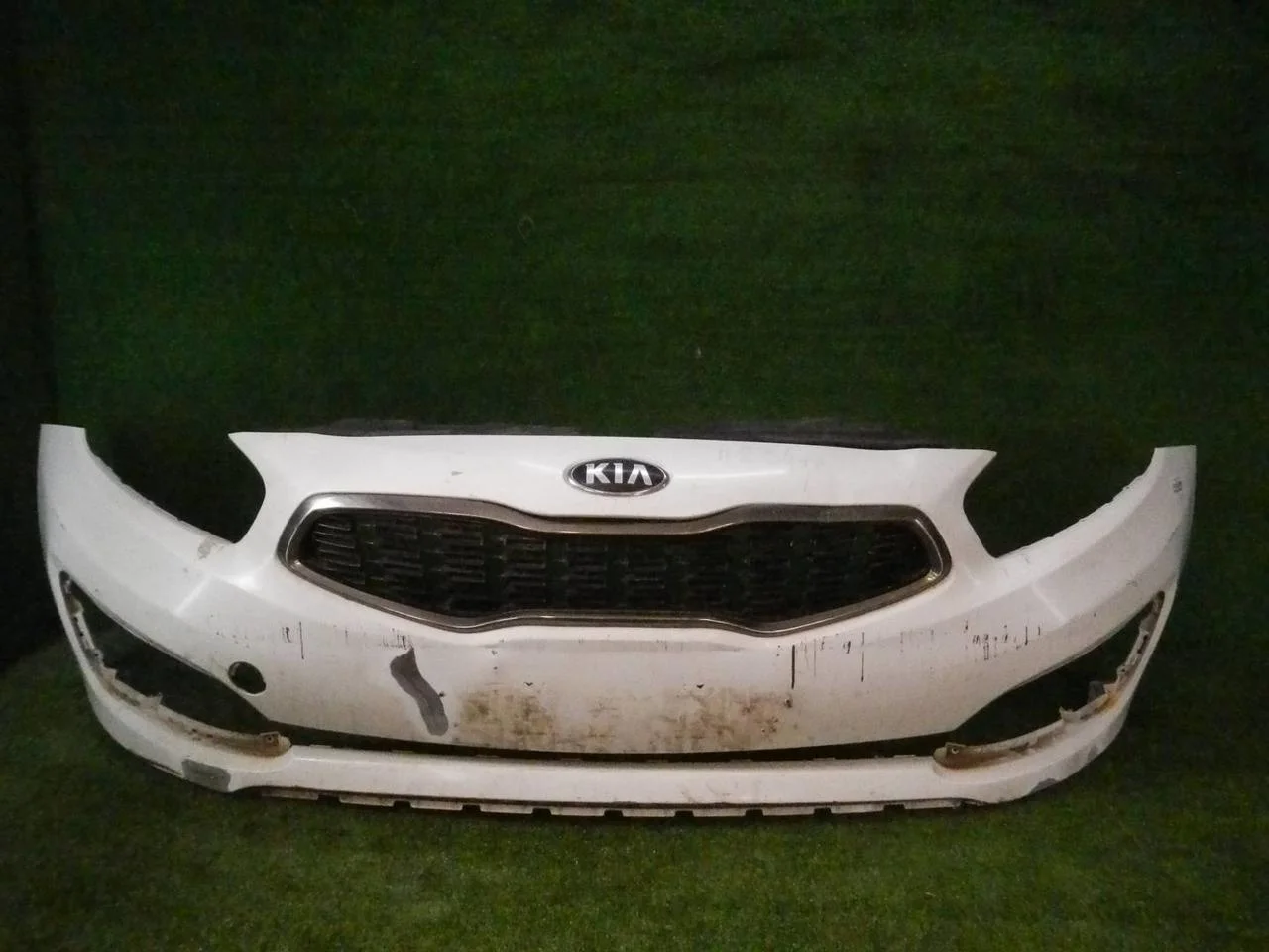 Бампер передний Kia Ceed