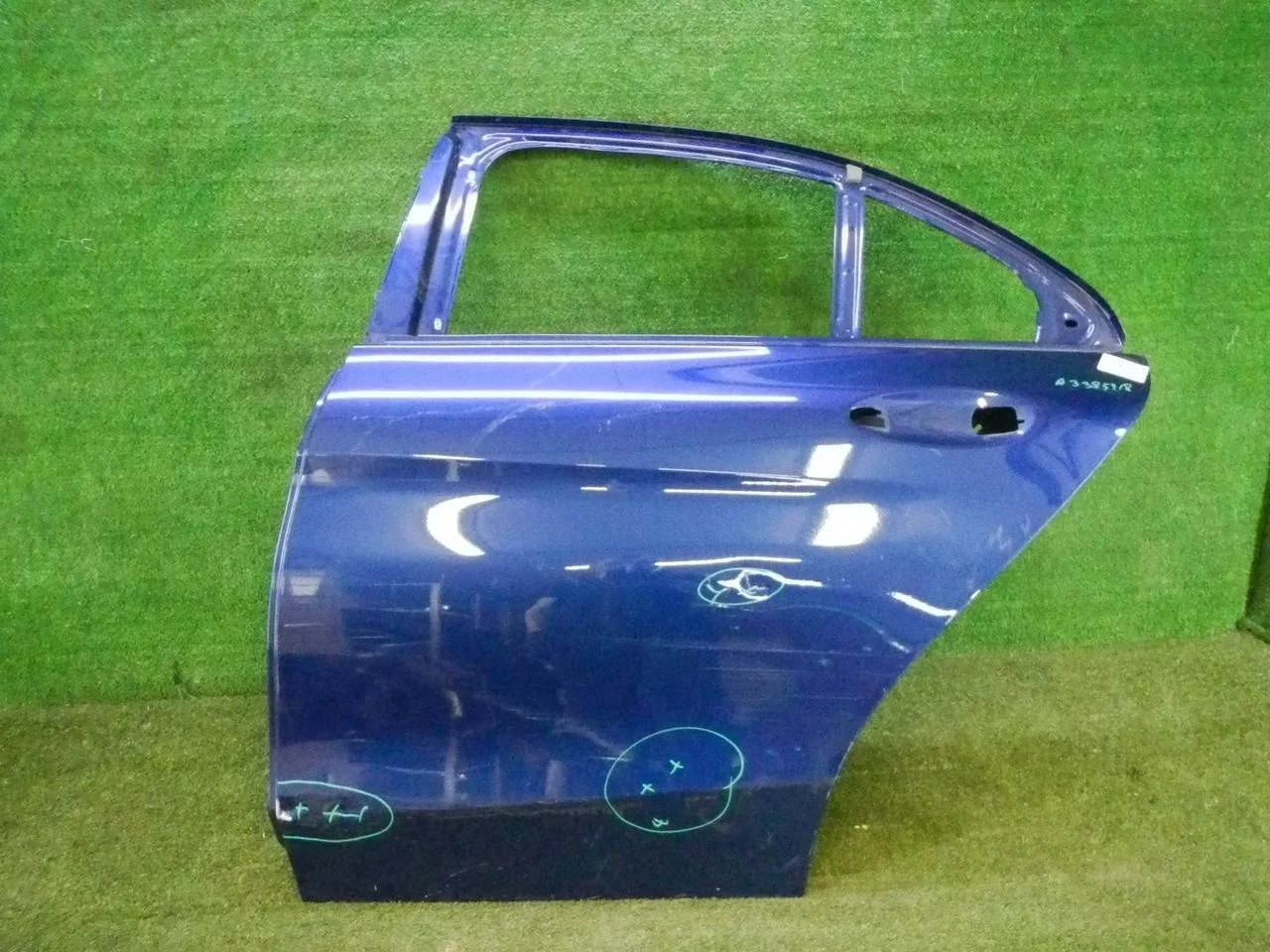 Дверь задняя левая Mercedes-Benz C-Class