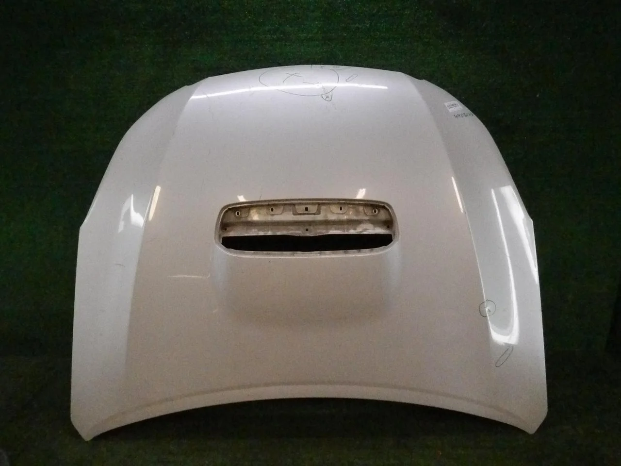 Капот Subaru Outback