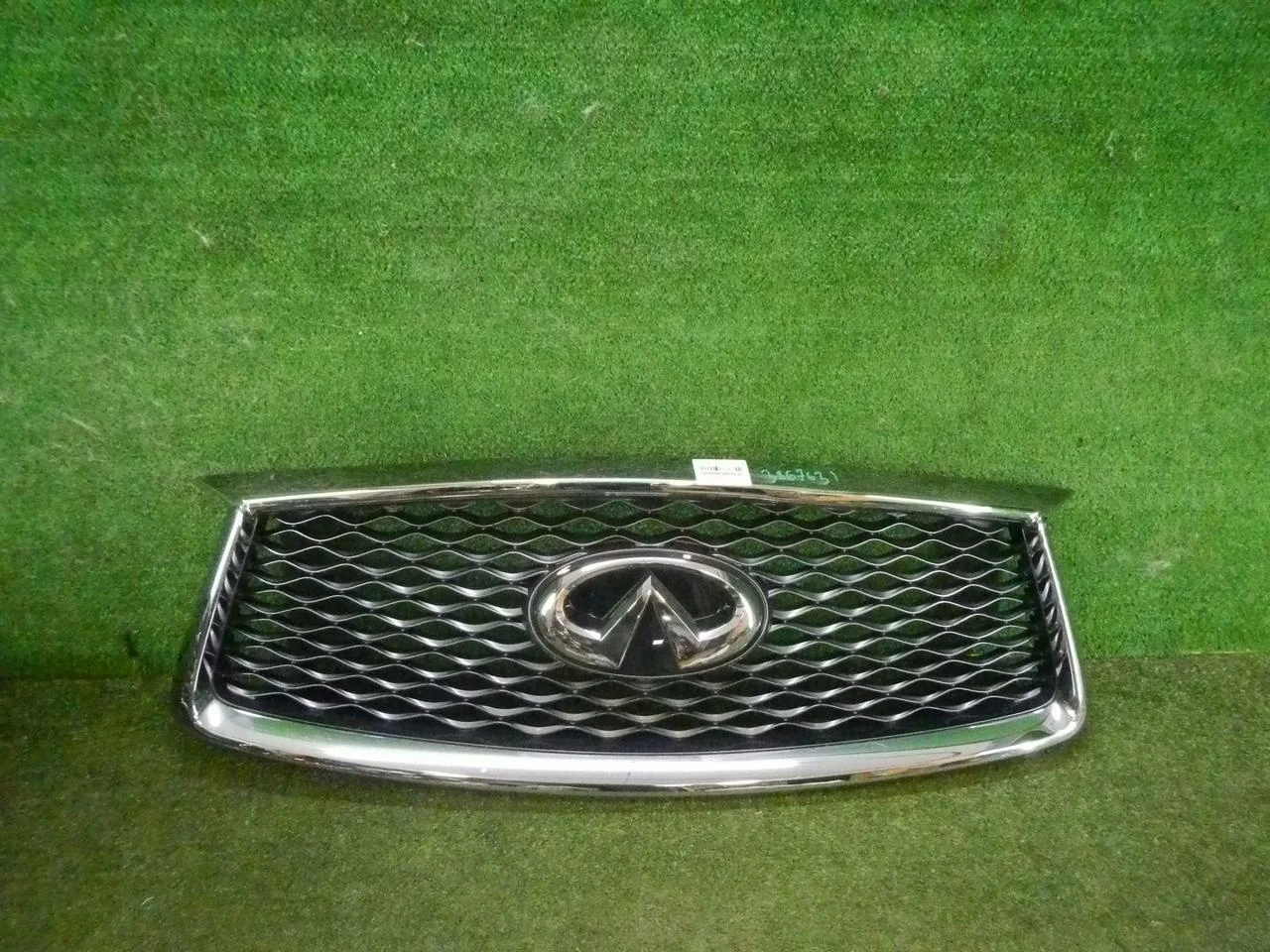 Решетка радиатора Infiniti QX50