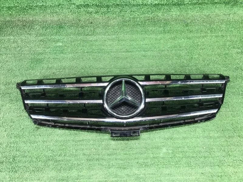 Решетка радиатора Mercedes-Benz M-Class