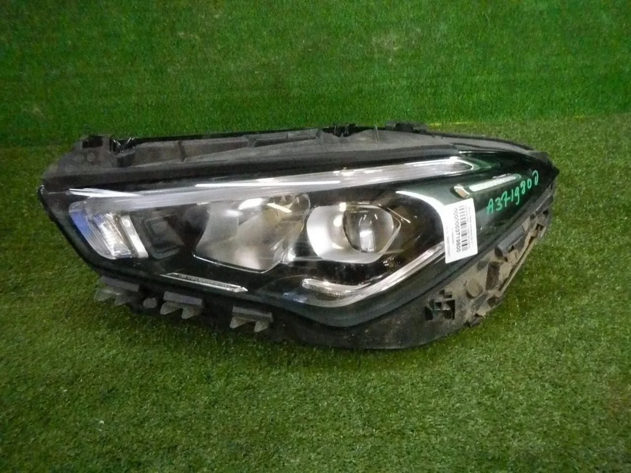 Фара левая Mercedes-Benz CLA-Class