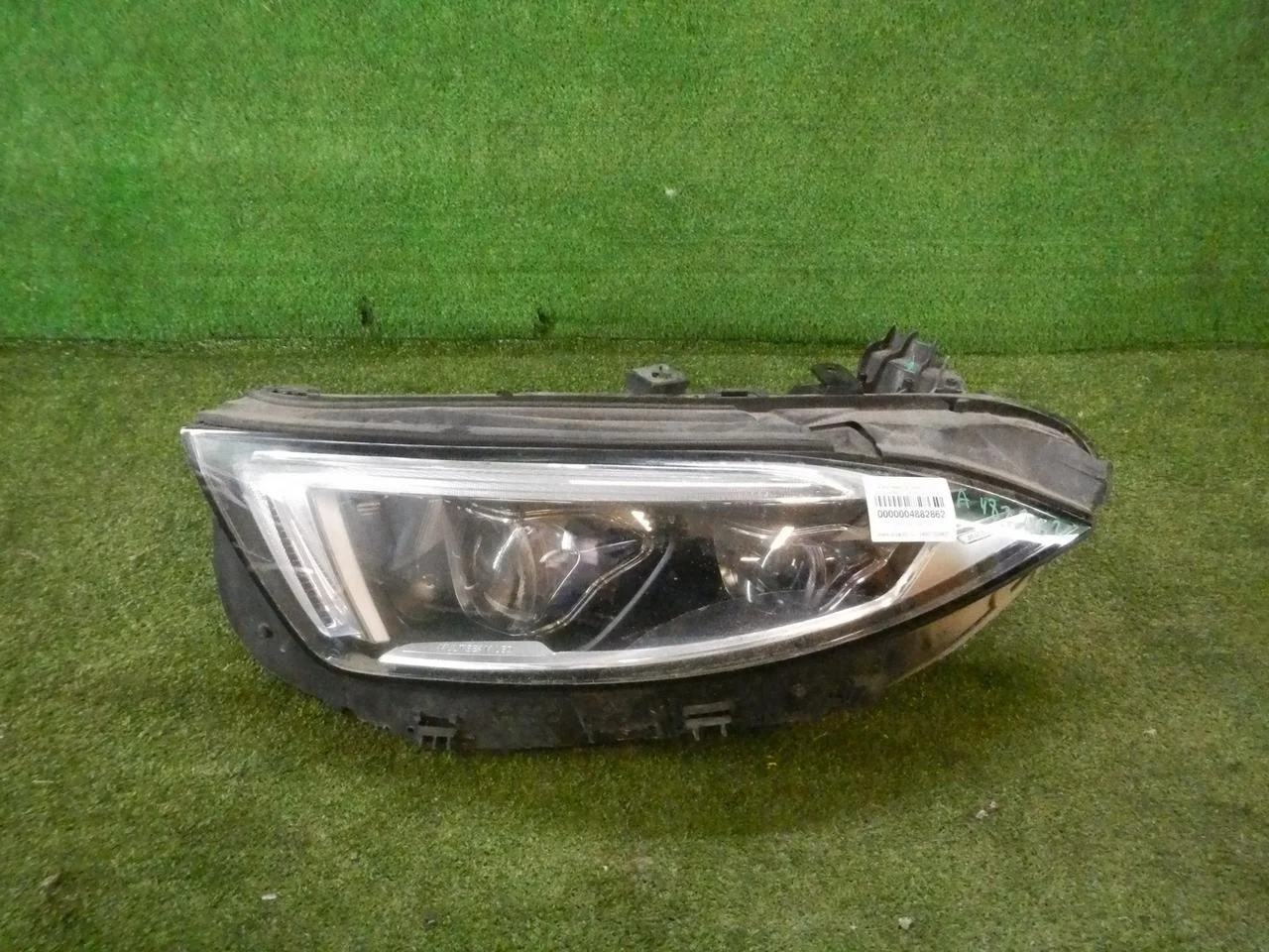 Фара левая Mercedes-Benz CLS-Class