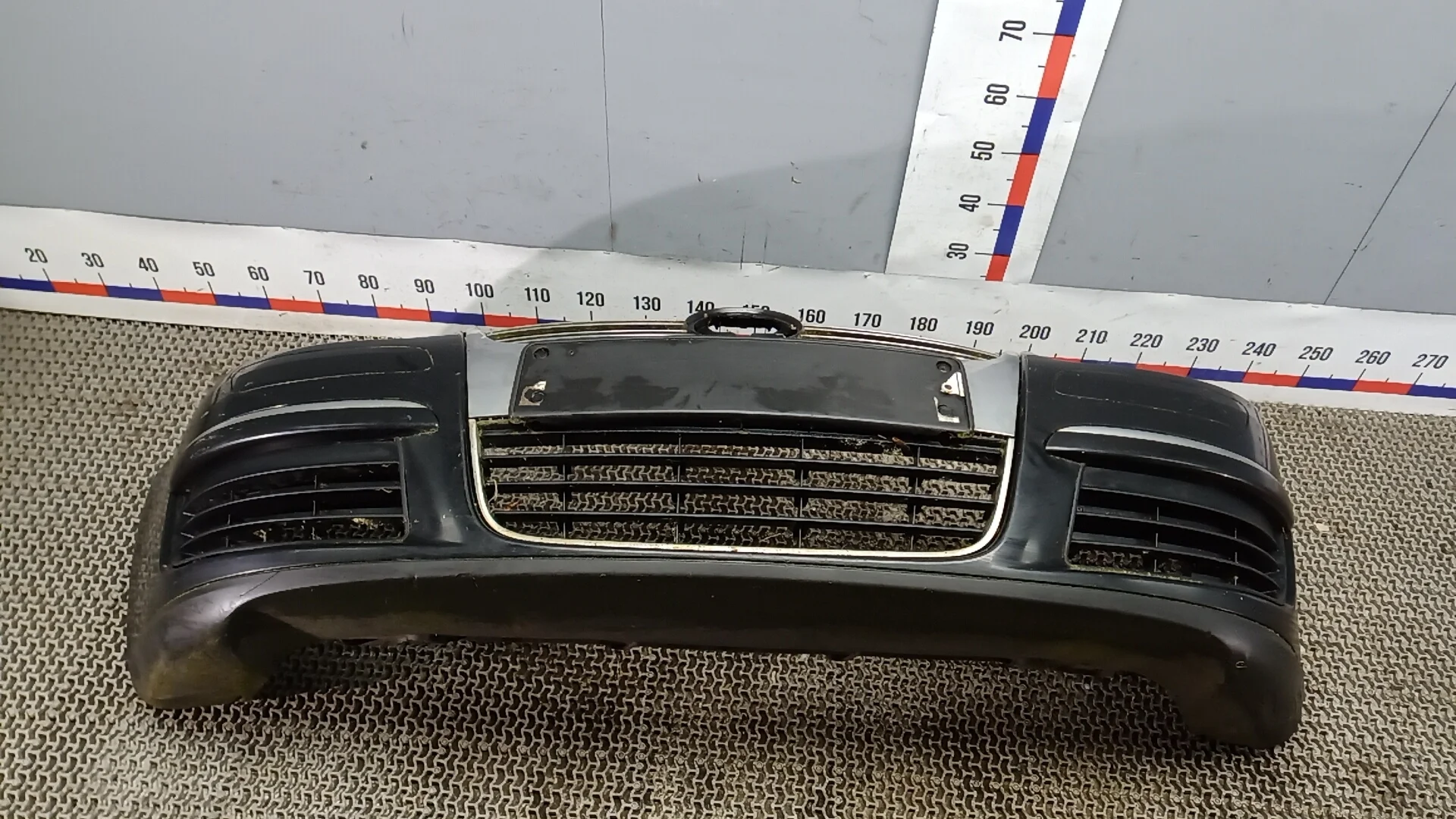 Бампер передний Volkswagen Jetta