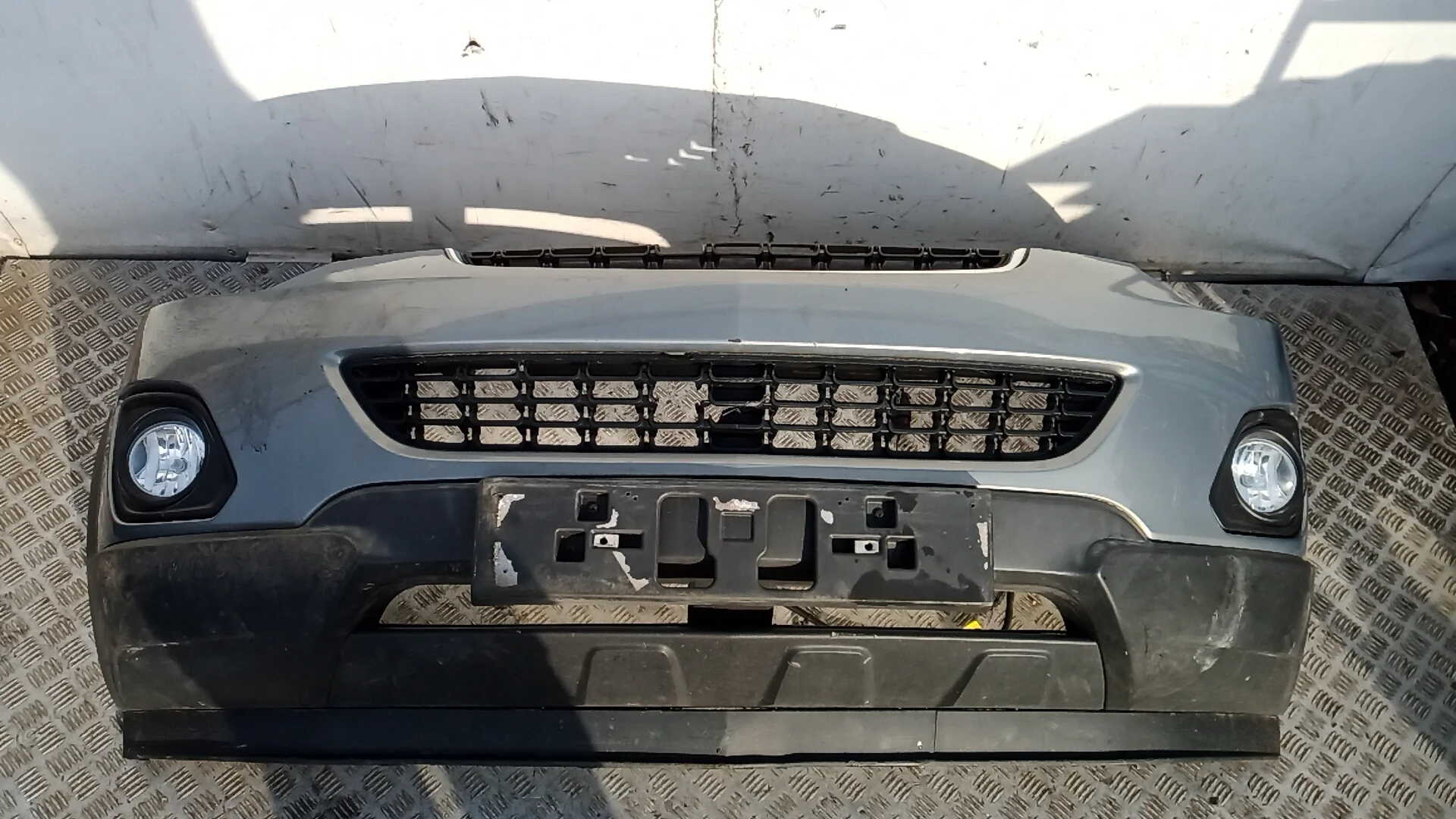 Бампер передний Opel Antara