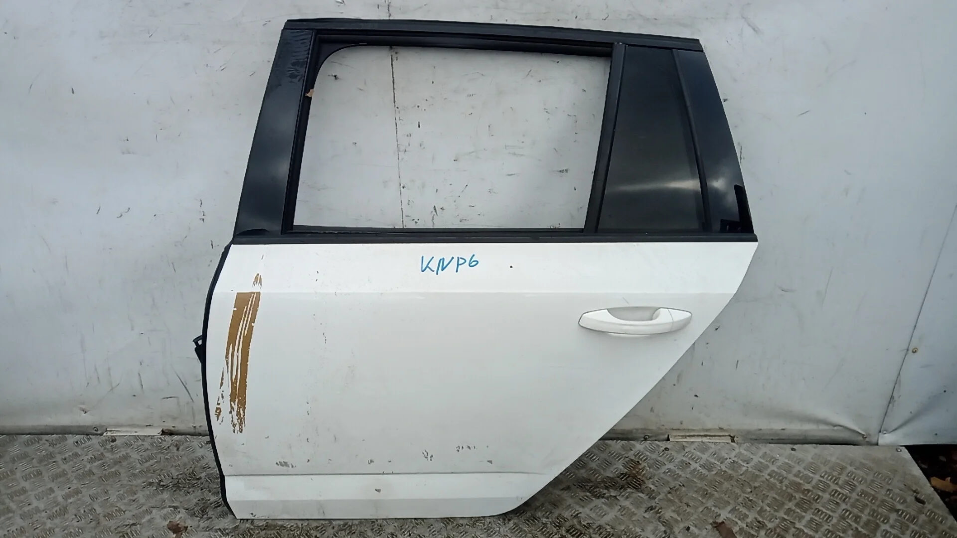 Дверь задняя левая Skoda Octavia