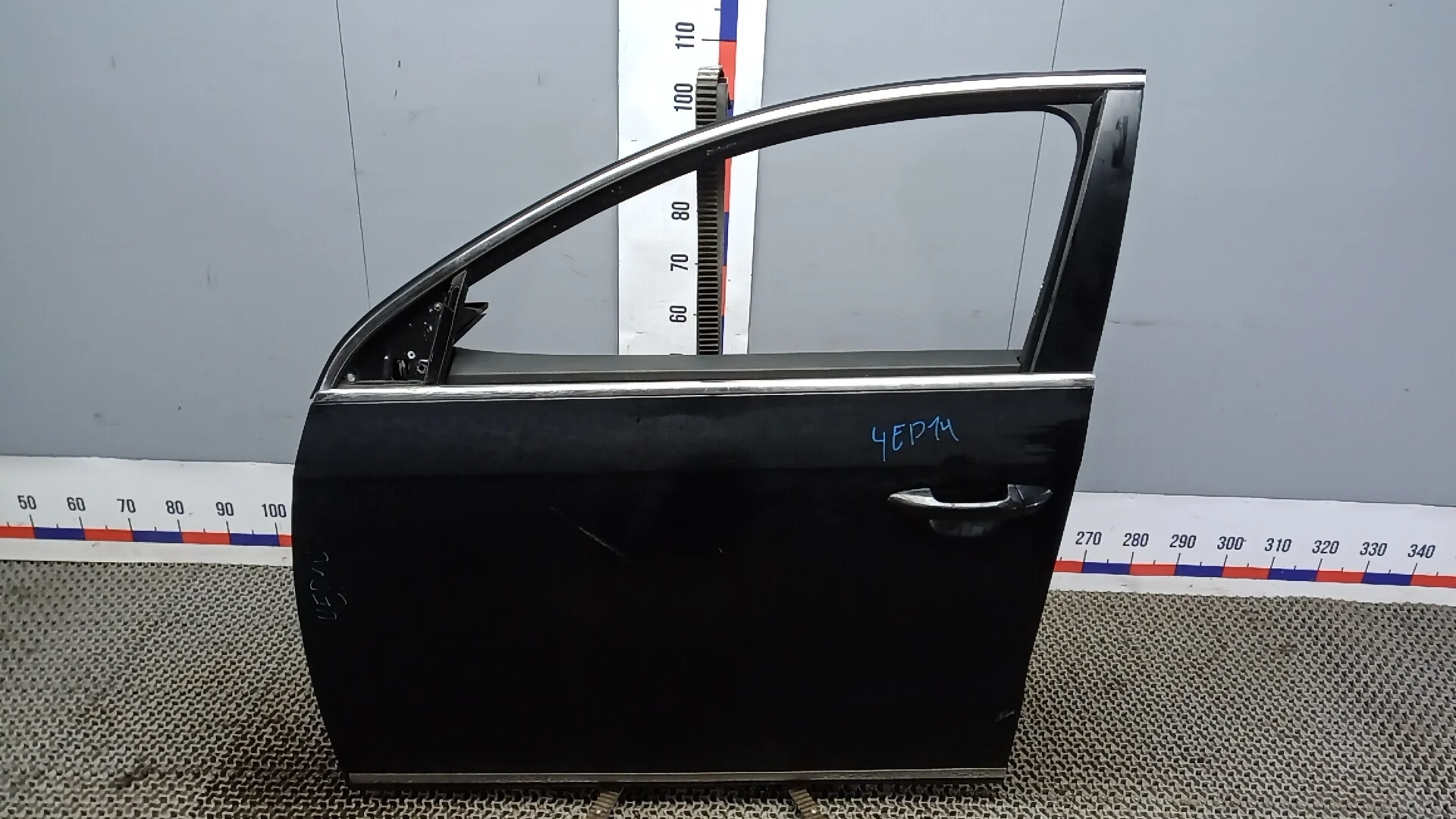 Дверь передняя левая Volkswagen Passat