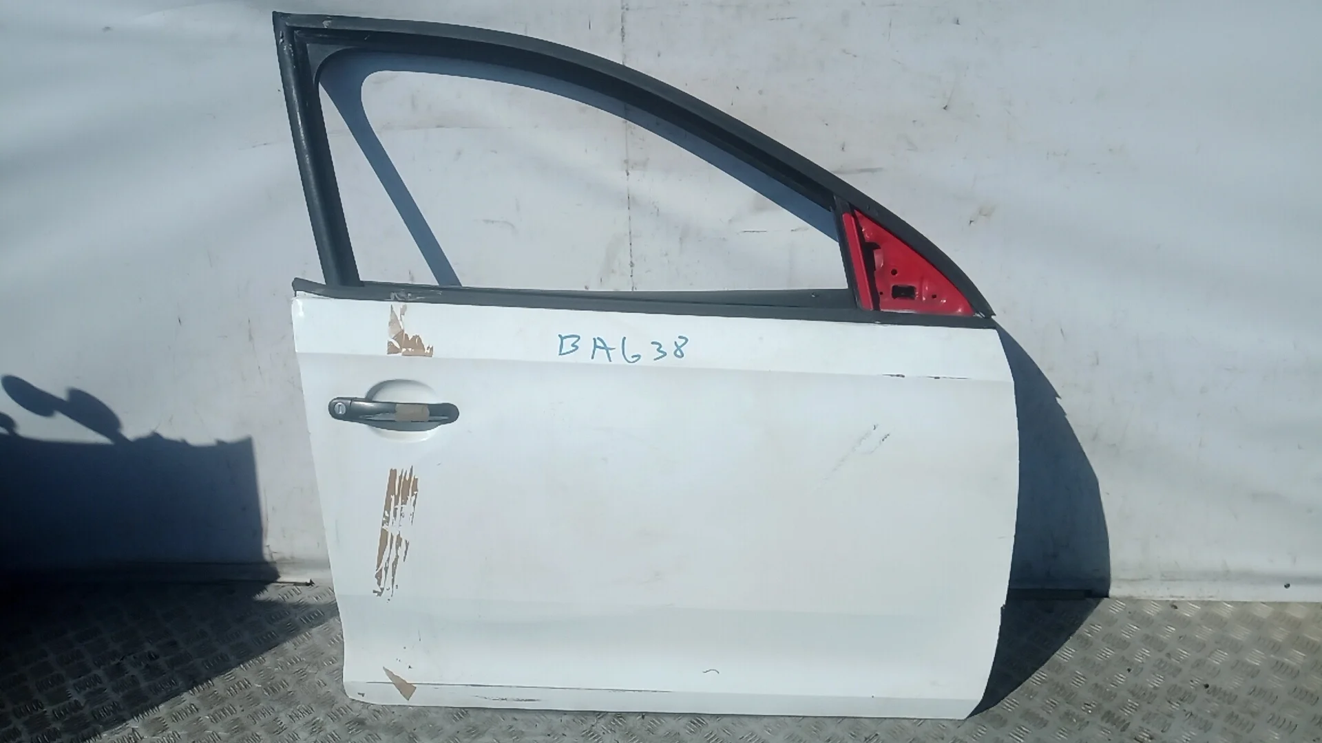 Дверь передняя правая Skoda Rapid