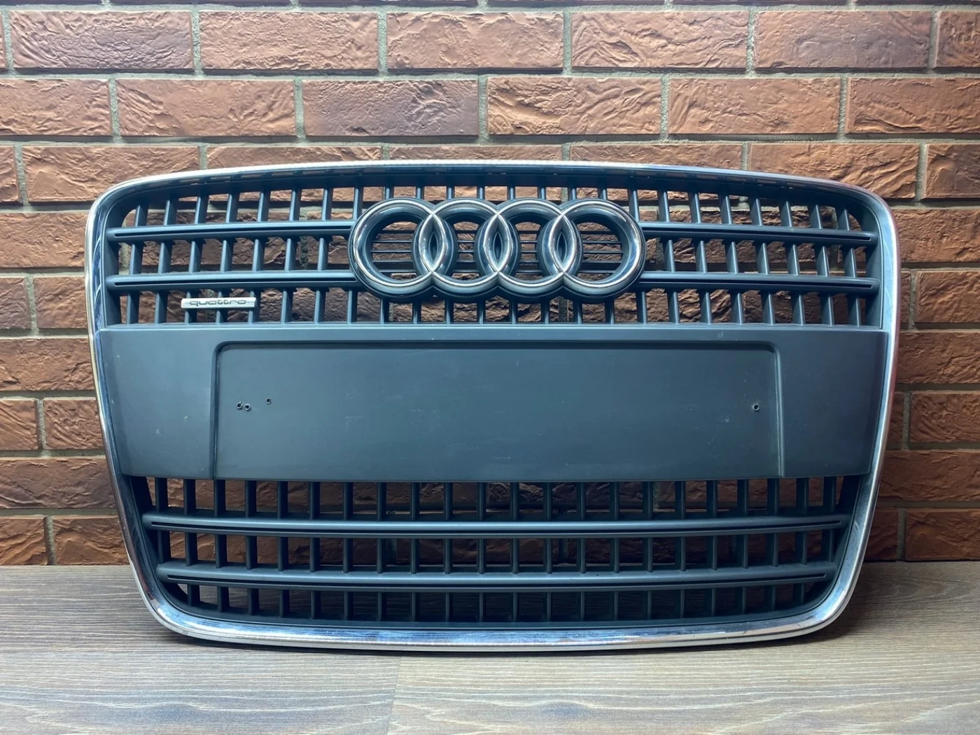 Решетка радиатора Audi Q7
