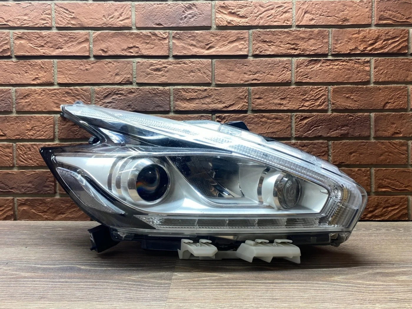 Фара правая Nissan Murano