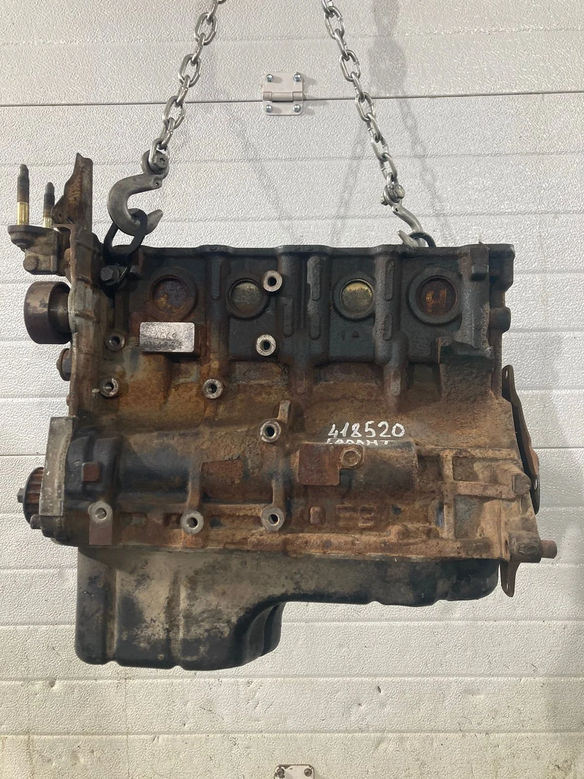 Блок двигателя Mitsubishi Galant