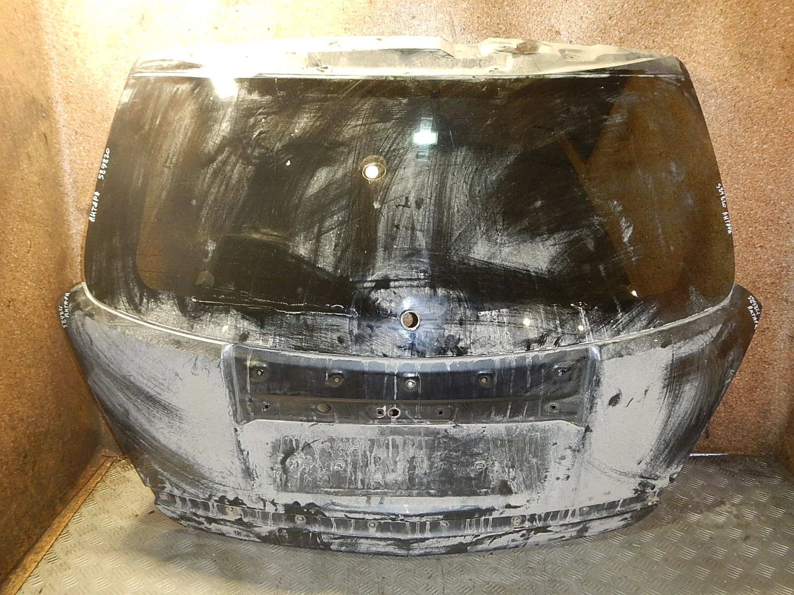 Дверь багажника Opel Antara