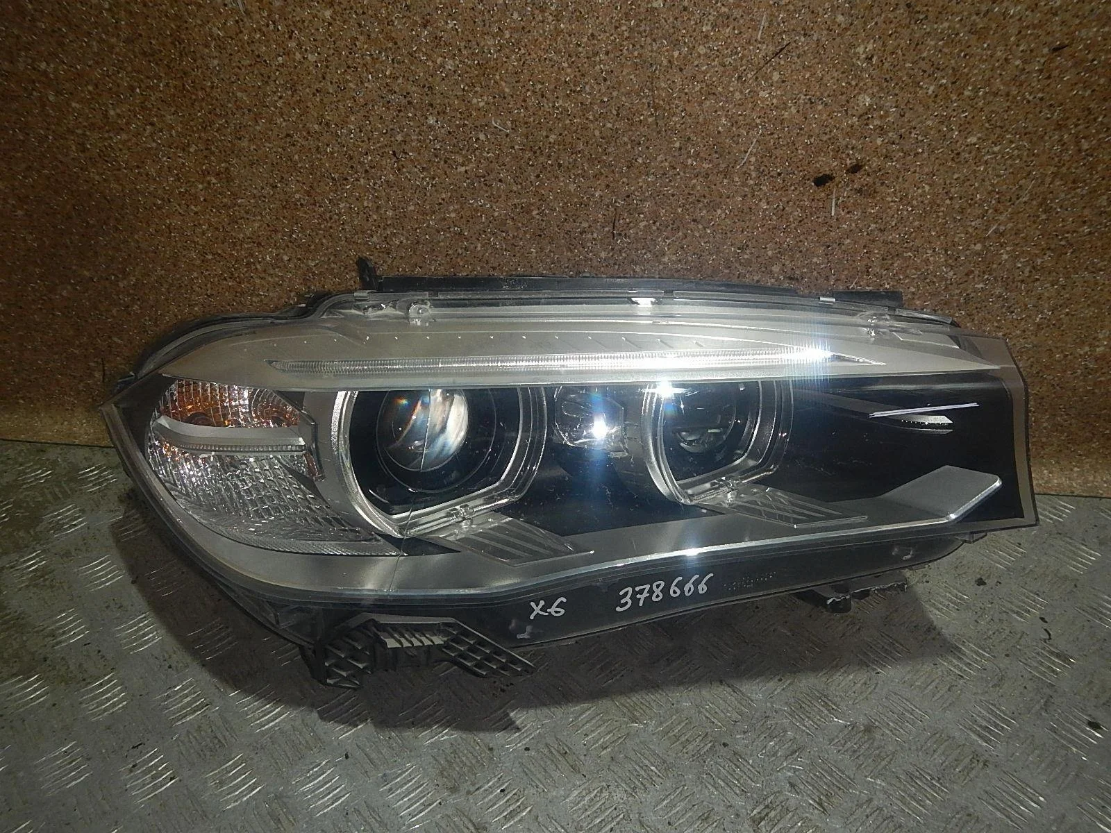 Фара правая BMW X6