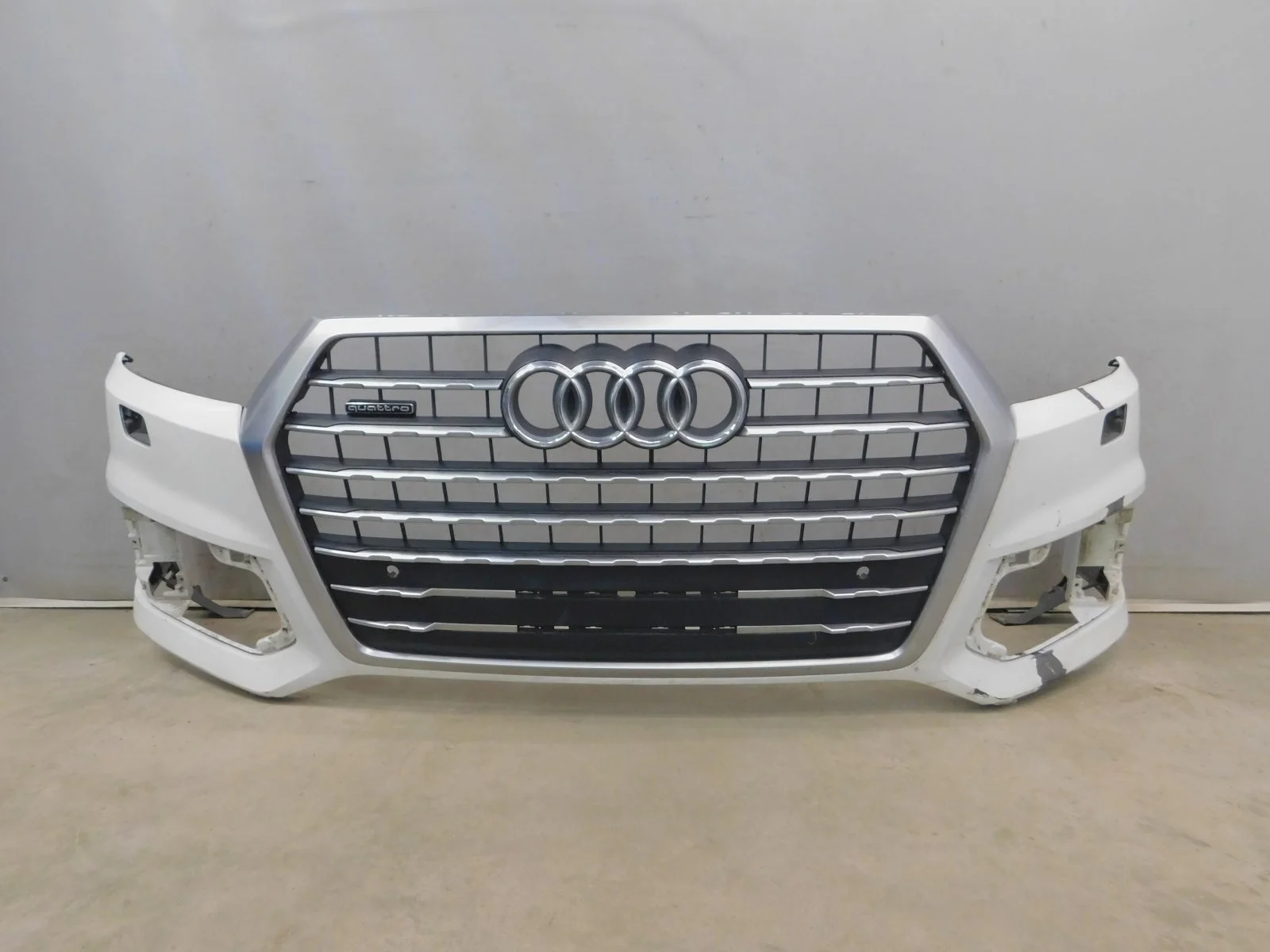 Бампер передний Audi Q7/SQ7