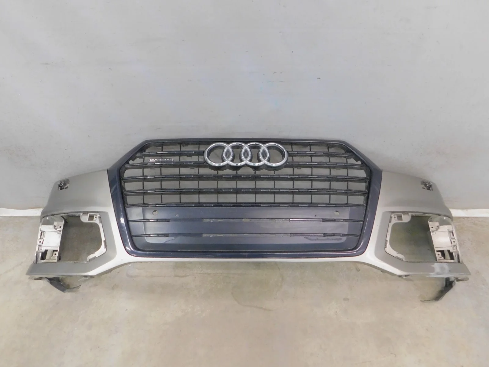 Бампер передний Audi Q7/SQ7
