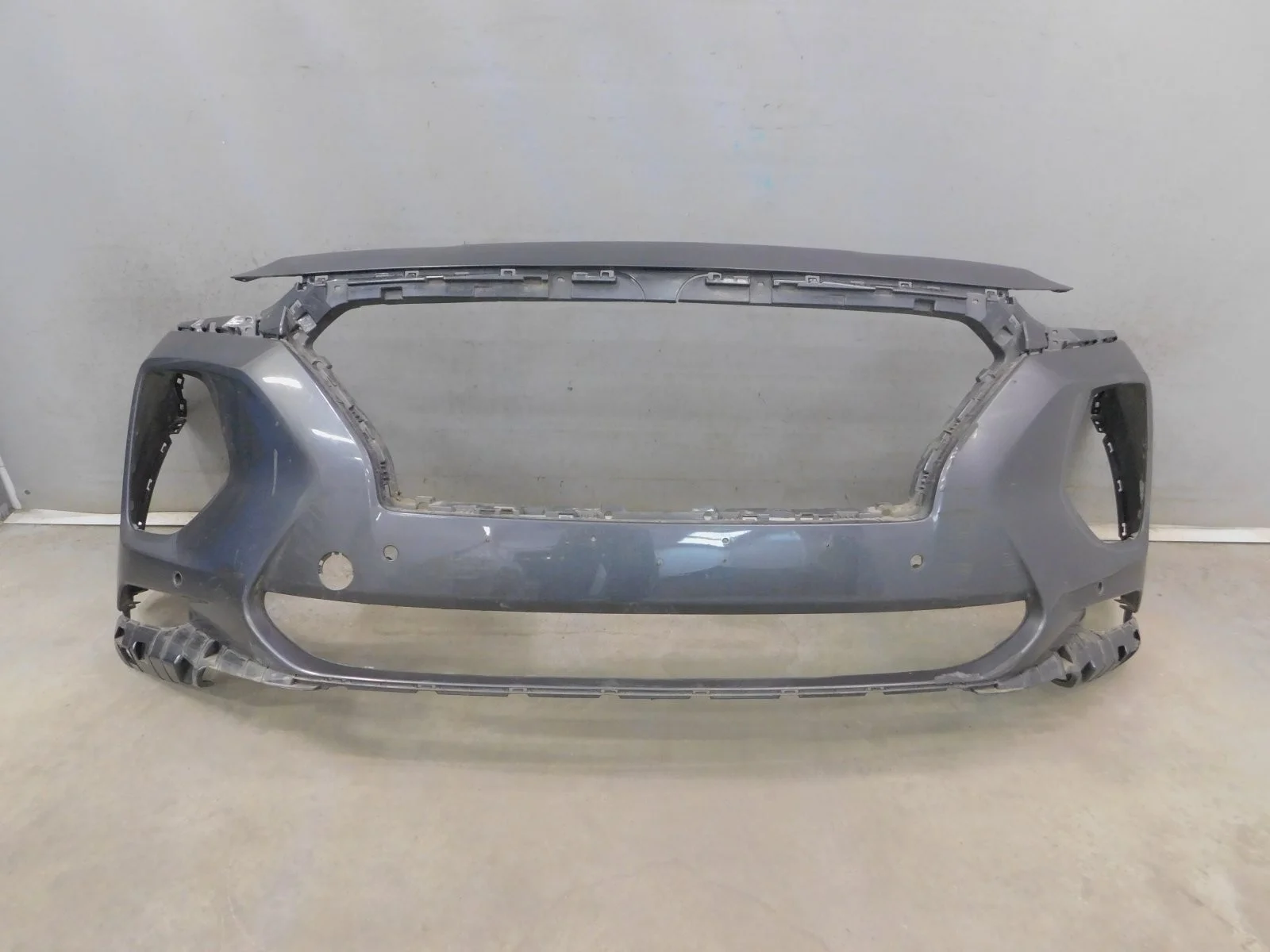 Бампер передний Hyundai Santa Fe