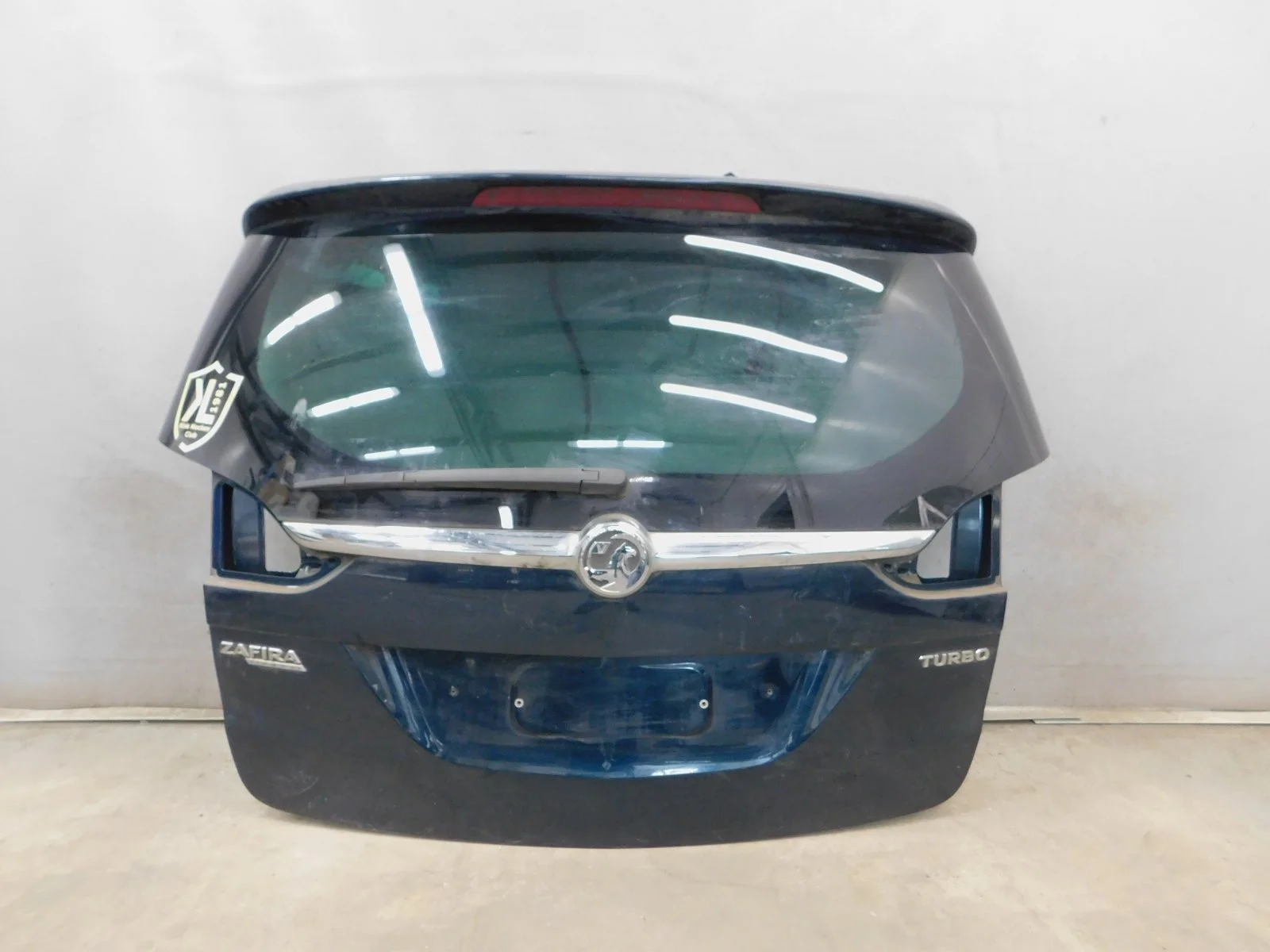 Дверь багажника Opel Zafira C