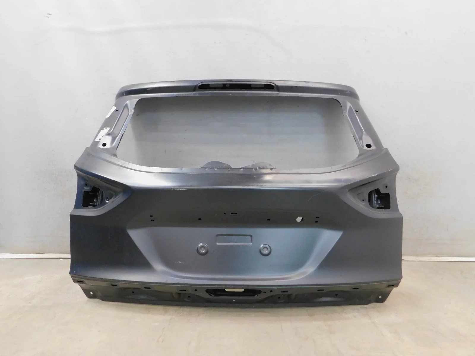 Дверь багажника Ford Kuga