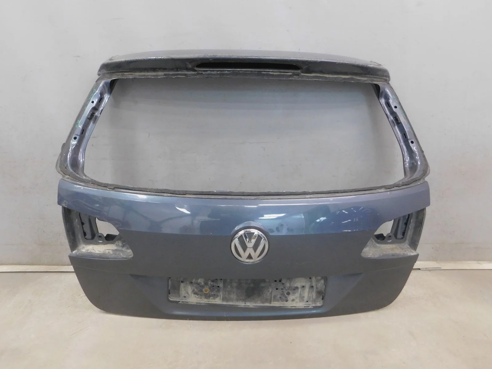 Дверь багажника Volkswagen Passat