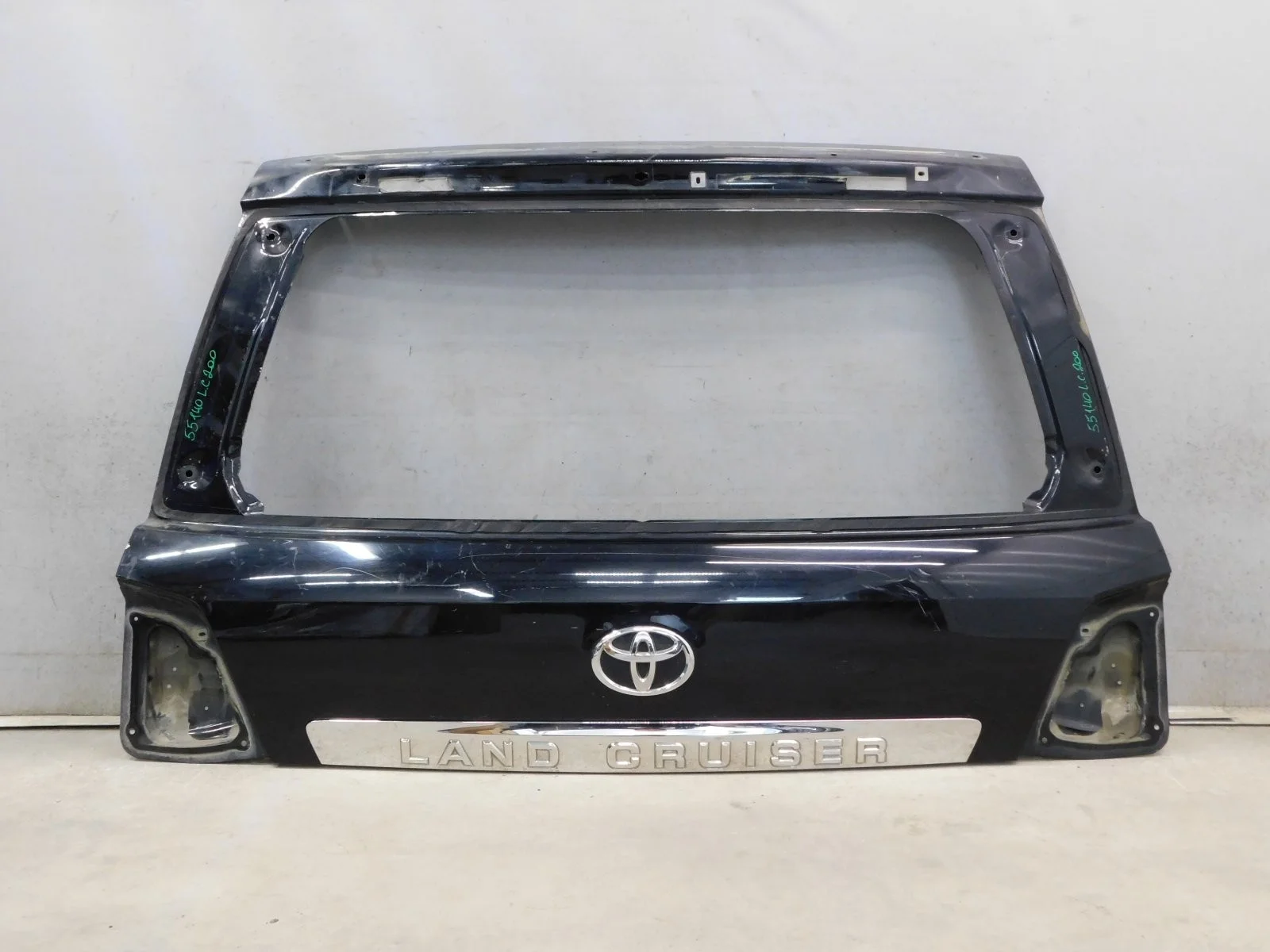 Дверь багажника Toyota Land Cruiser