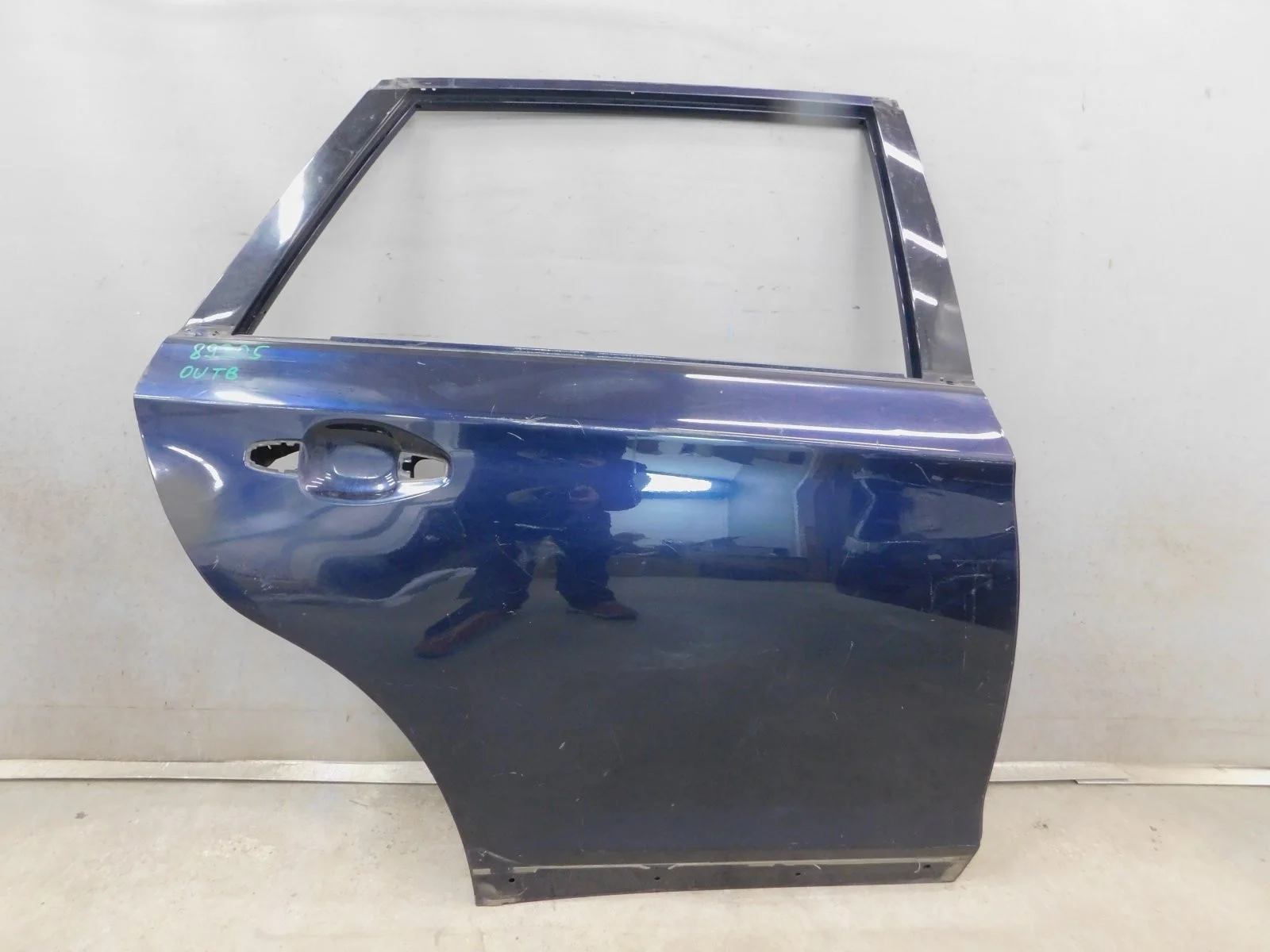 Дверь задняя правая Subaru Outback