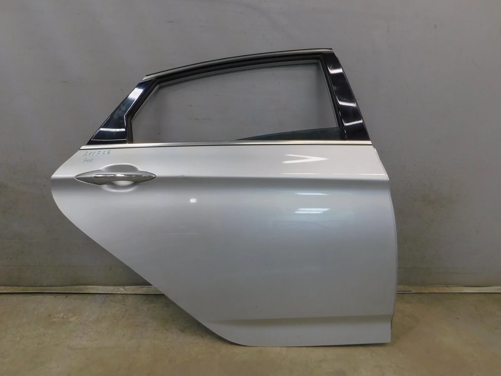 Дверь задняя правая Hyundai i40