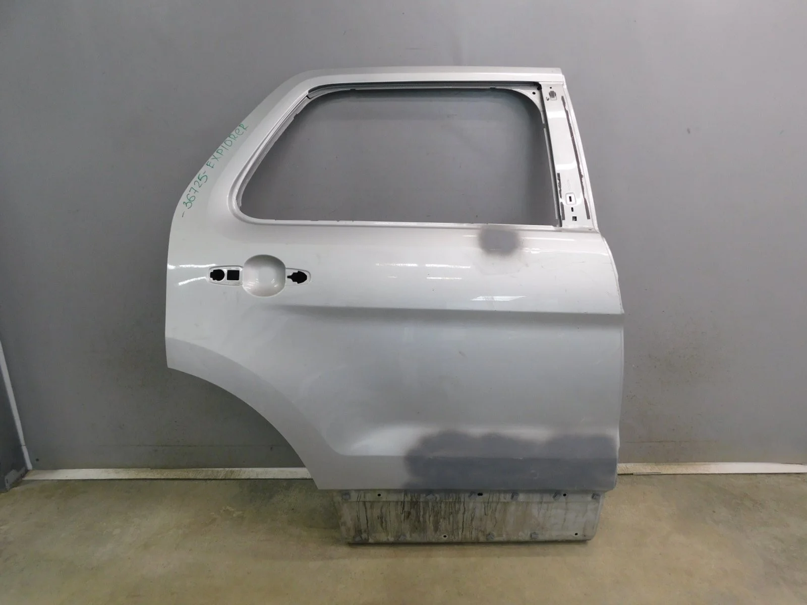 Дверь задняя правая Ford Explorer