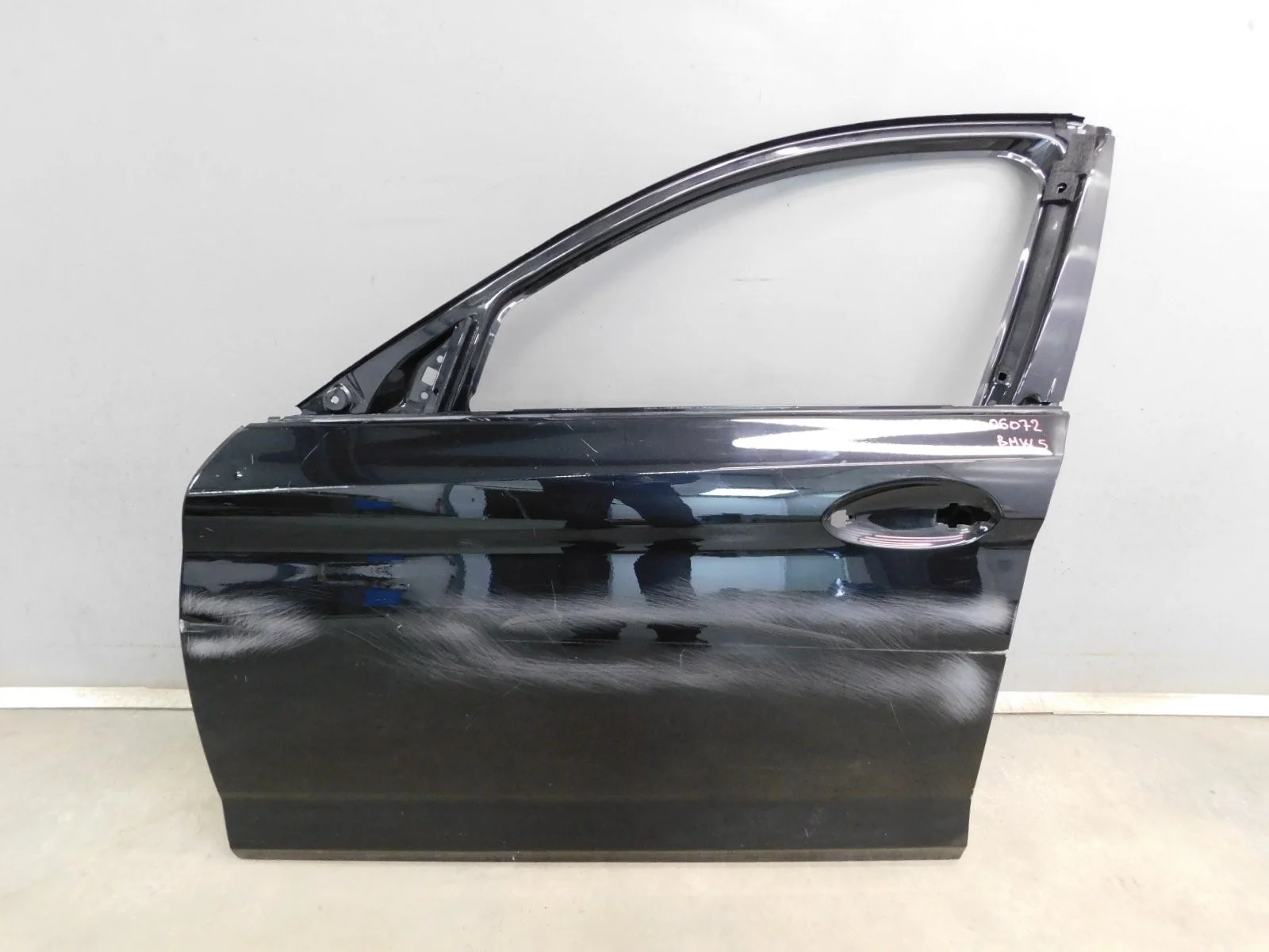 Дверь передняя левая BMW 5-Series/M5