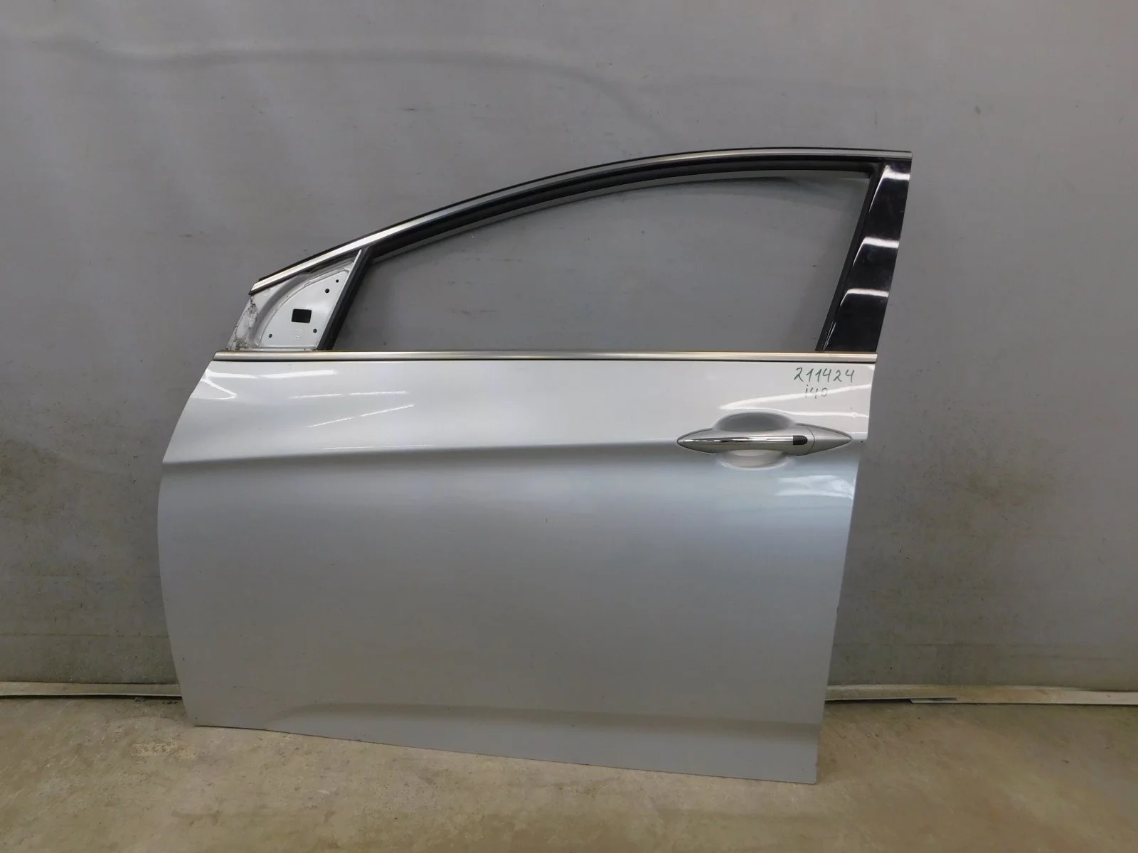 Дверь передняя левая Hyundai i40