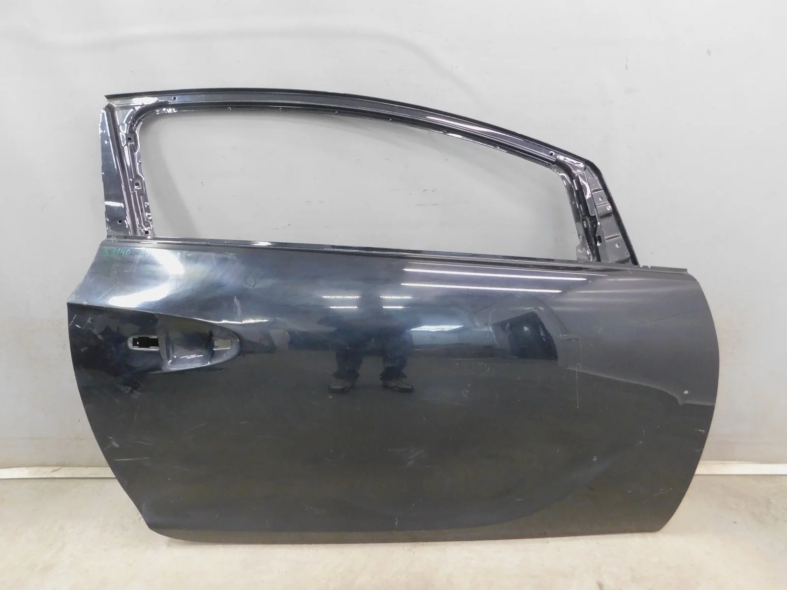Дверь передняя правая Opel Astra J