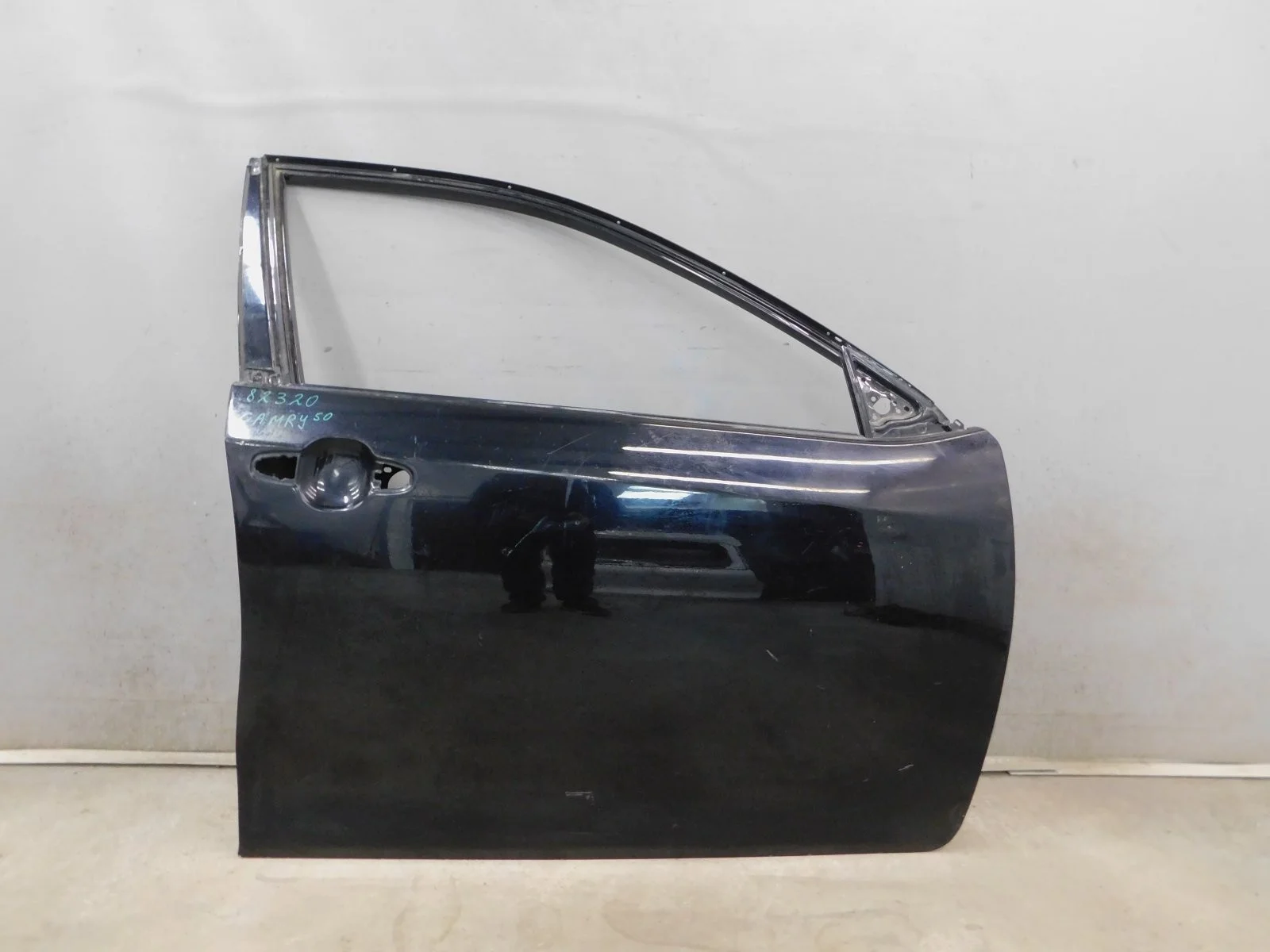 Дверь передняя правая Toyota Camry