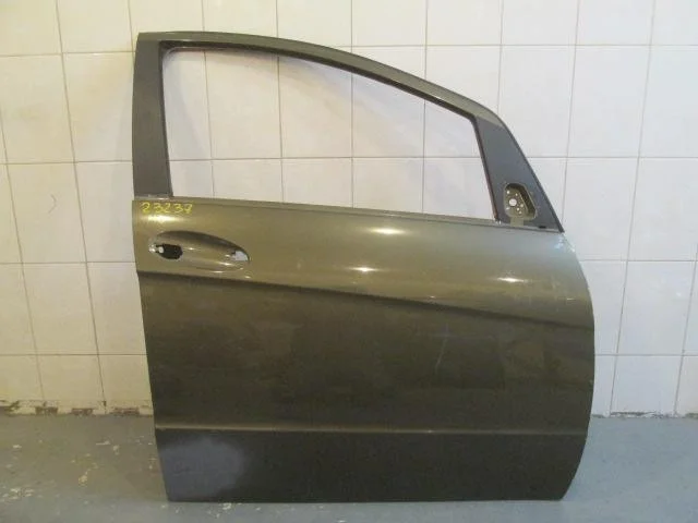 Дверь передняя правая Mercedes-Benz B-Class