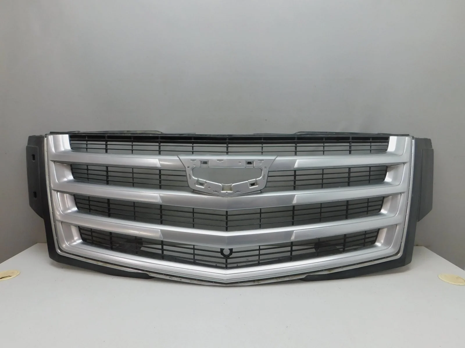 Решетка радиатора Cadillac Escalade