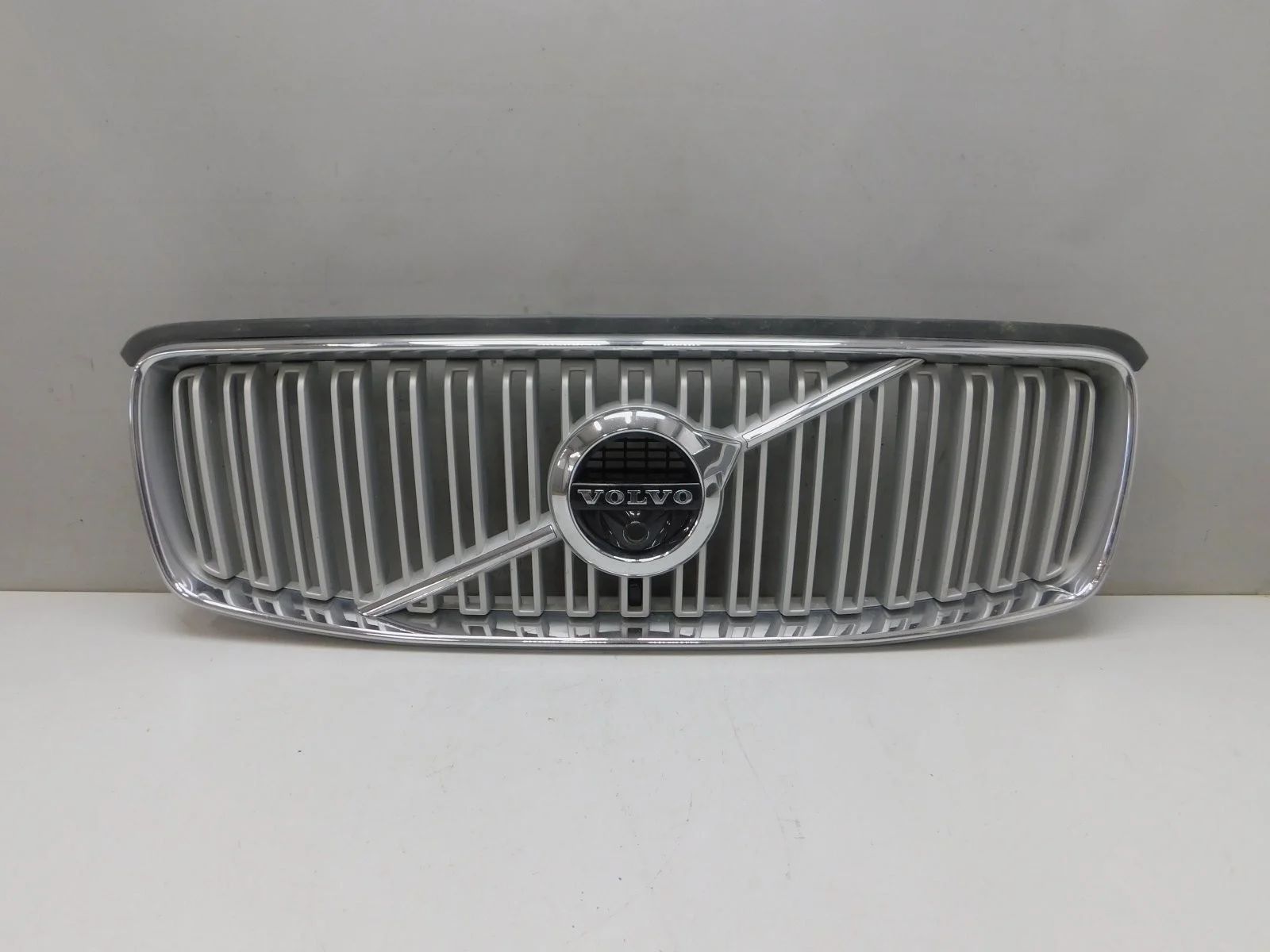 Решетка радиатора Volvo XC90