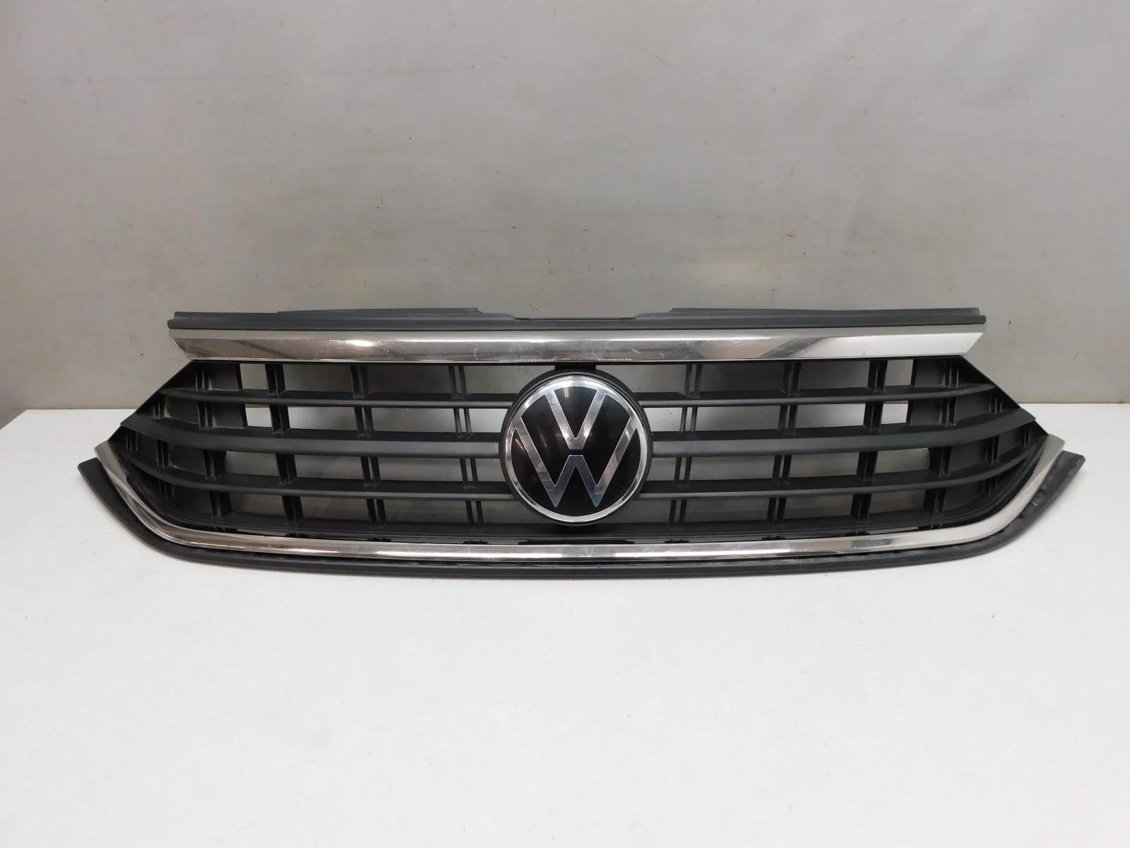 Решетка радиатора Volkswagen Polo