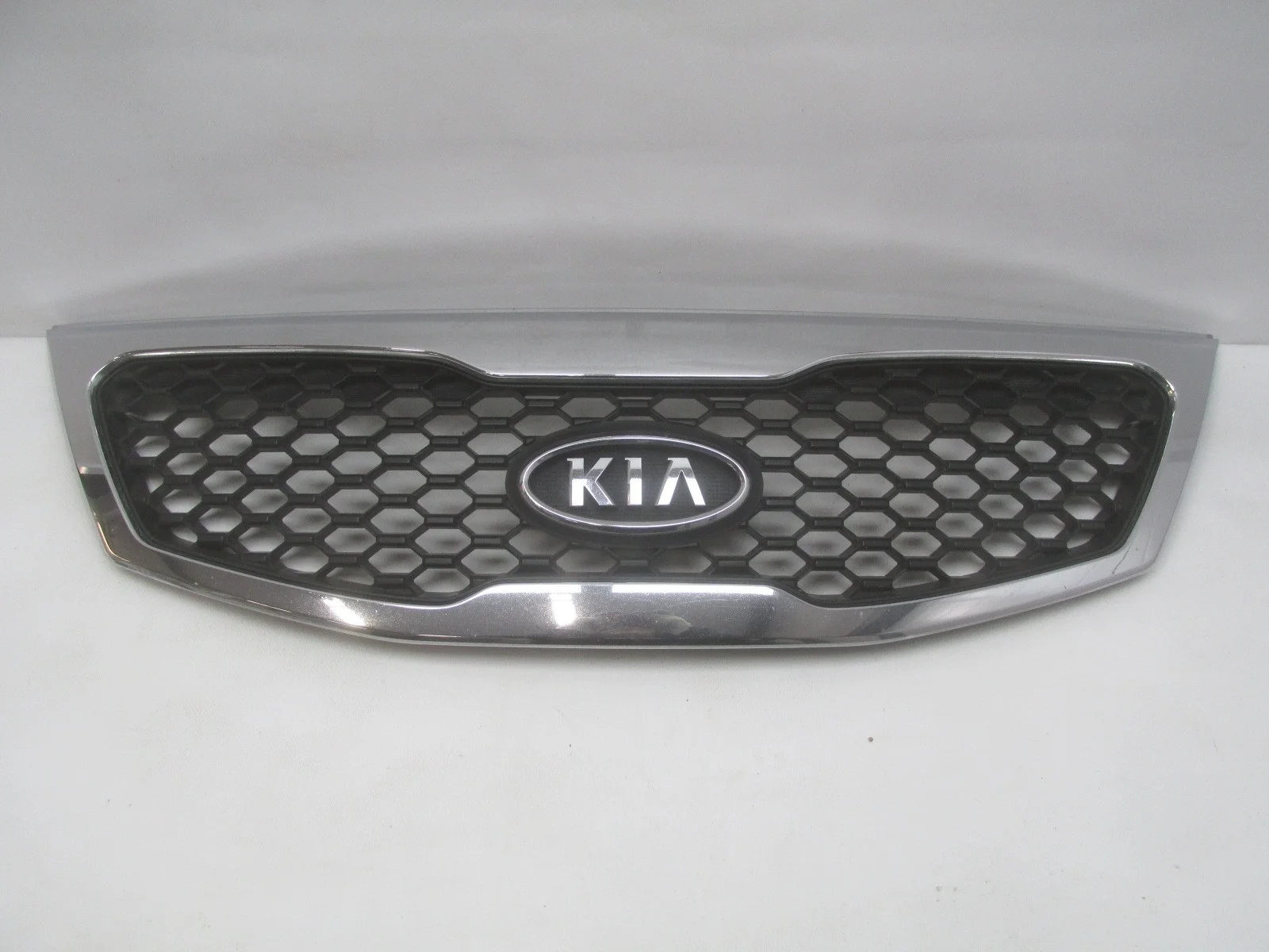Решетка радиатора Kia Sorento
