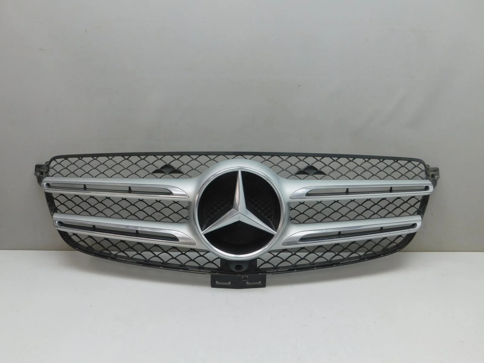 Решетка радиатора Mercedes-Benz M-Class