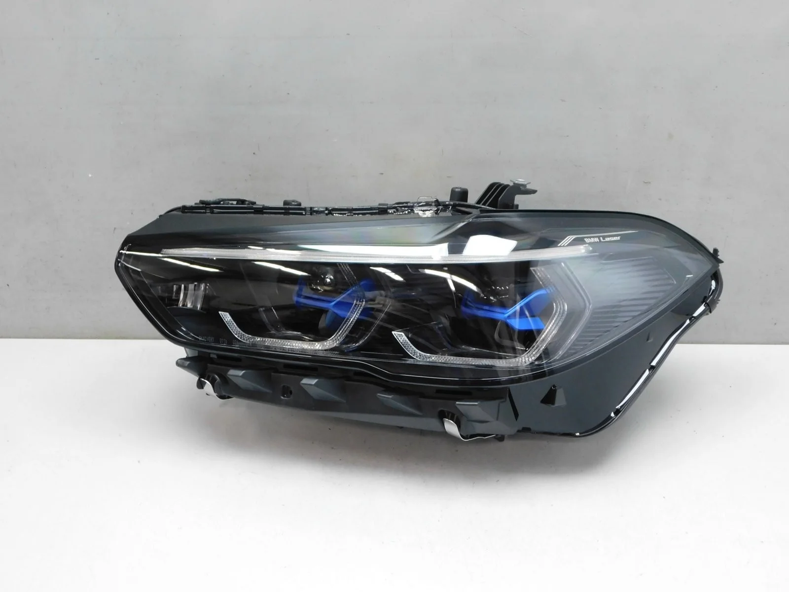Фара левая BMW X5