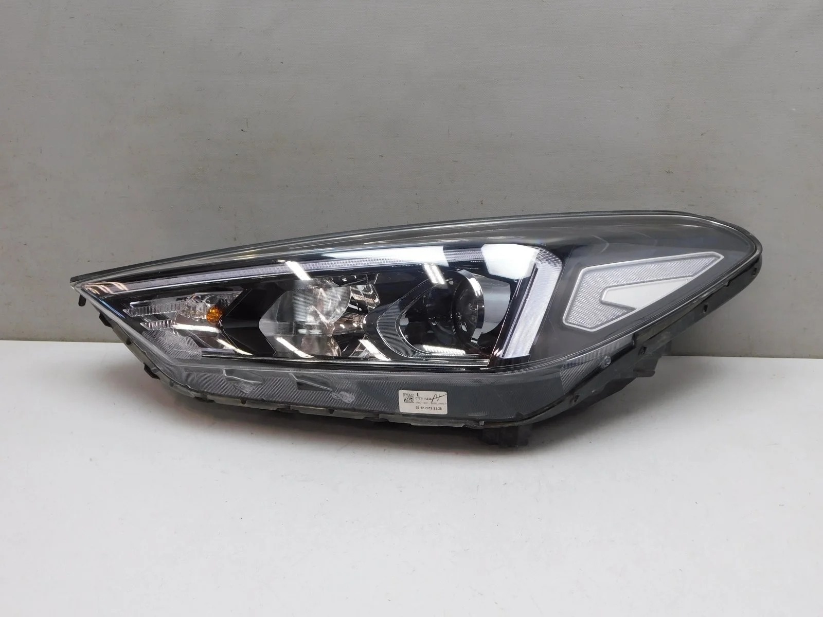 Фара левая Hyundai Tucson