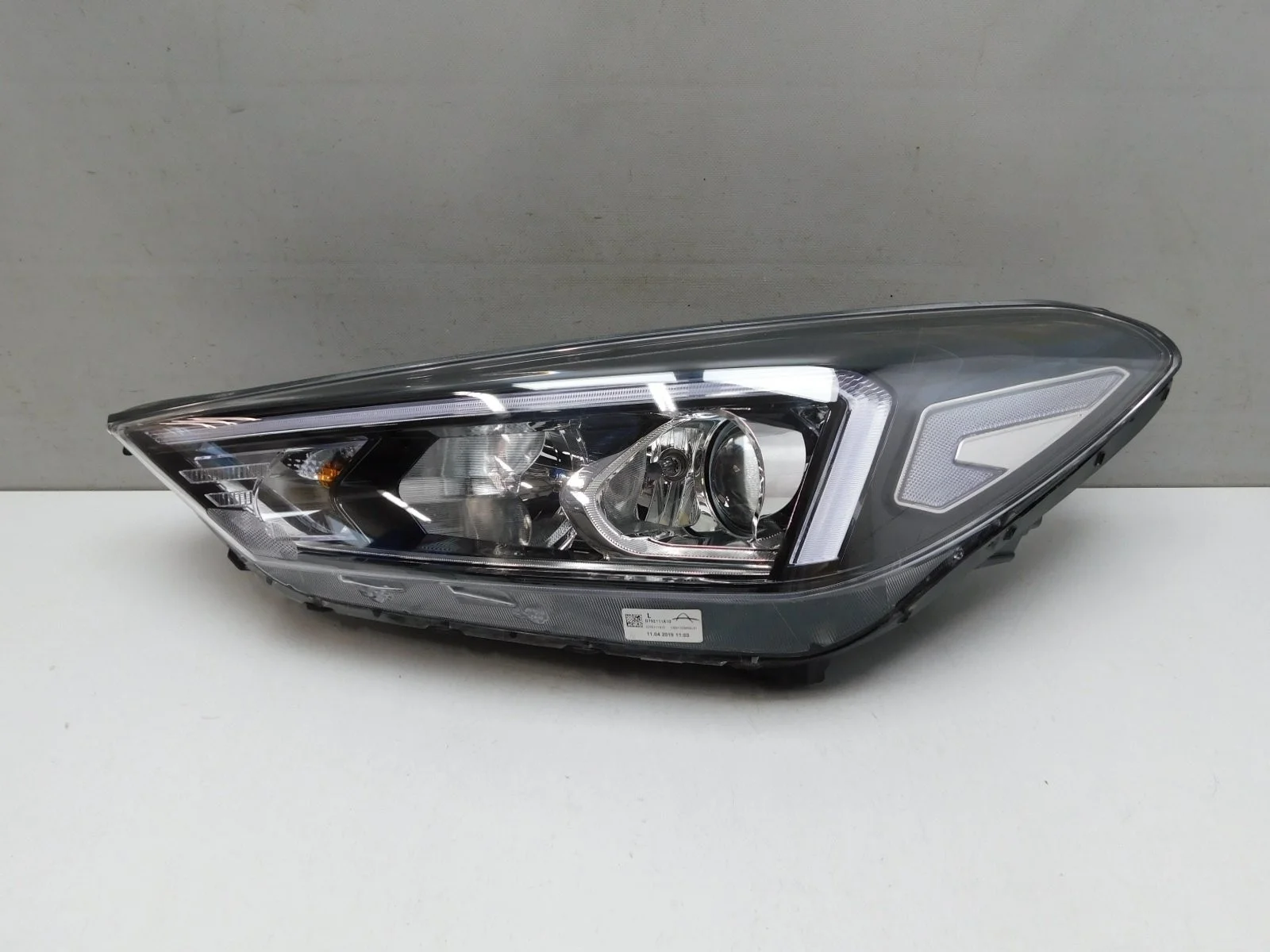 Фара левая Hyundai Tucson