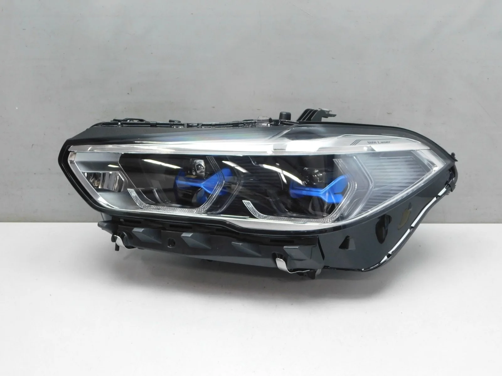 Фара левая BMW X5