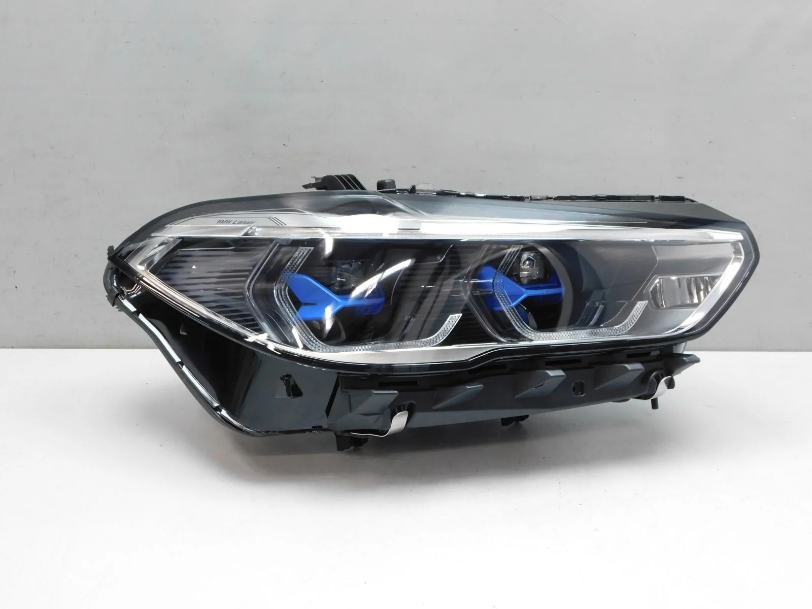 Фара правая BMW X5