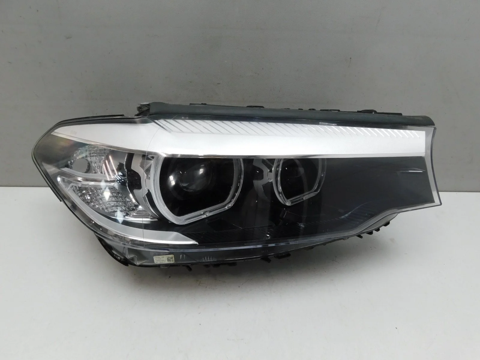 Фара правая BMW 5-Series/M5
